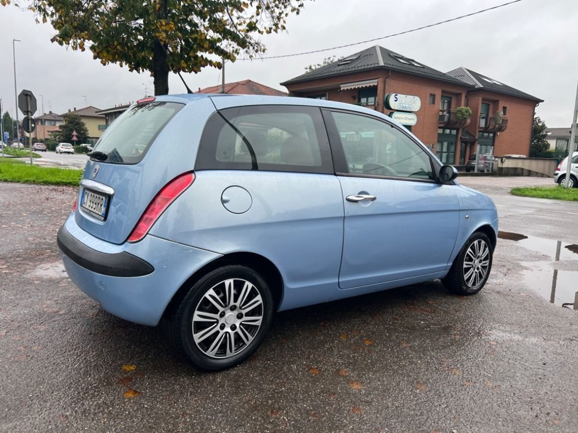 Lancia Ypsilon