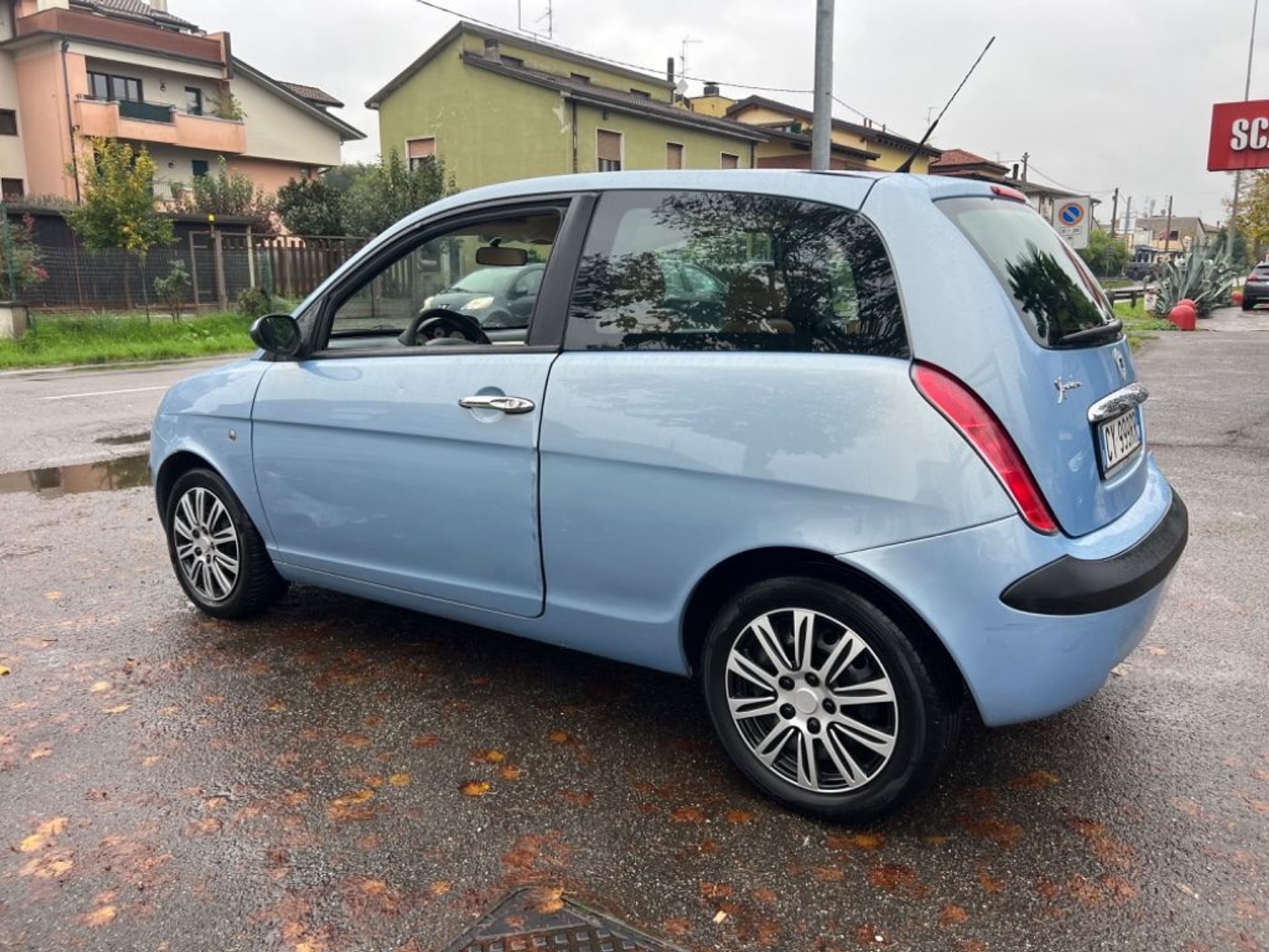 Lancia Ypsilon