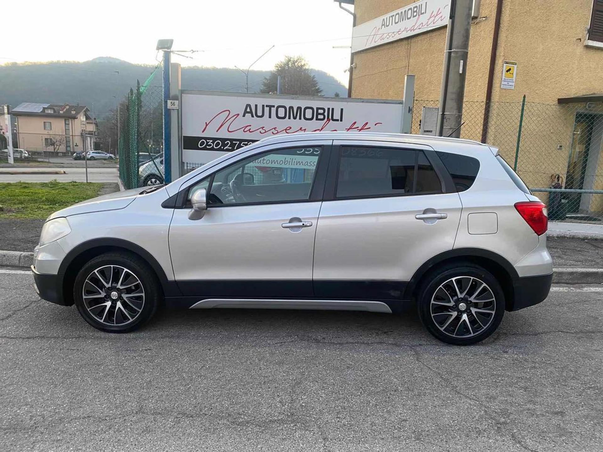 Suzuki S-Cross
