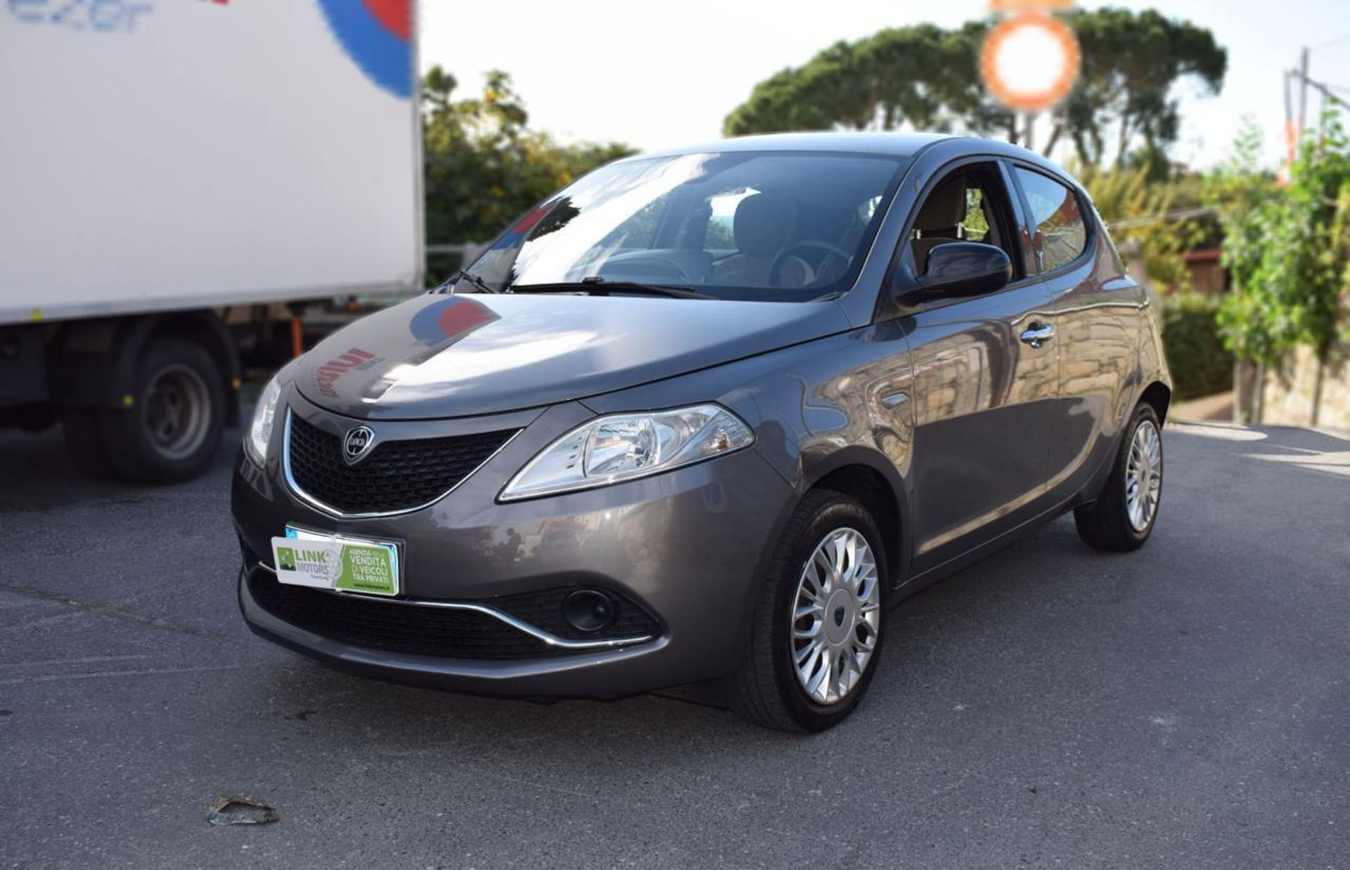 Lancia Ypsilon