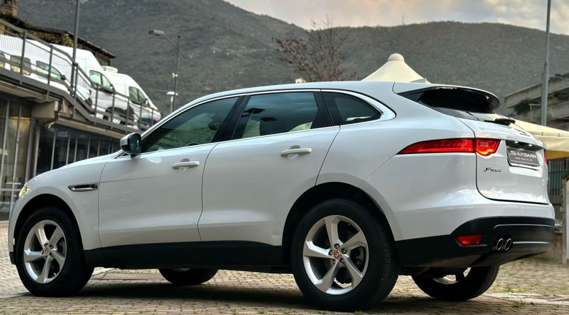 Jaguar F-Pace