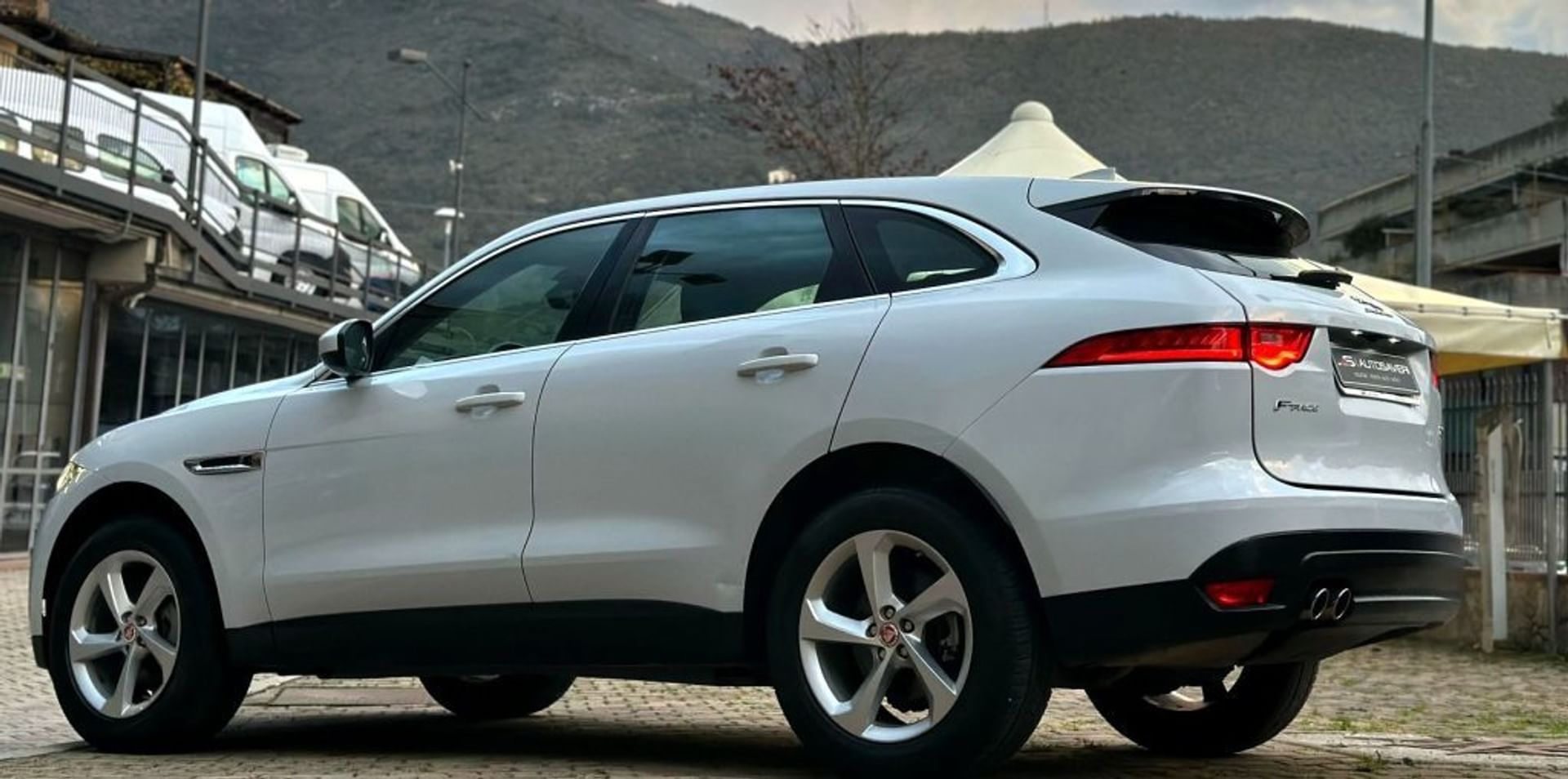 Jaguar F-Pace