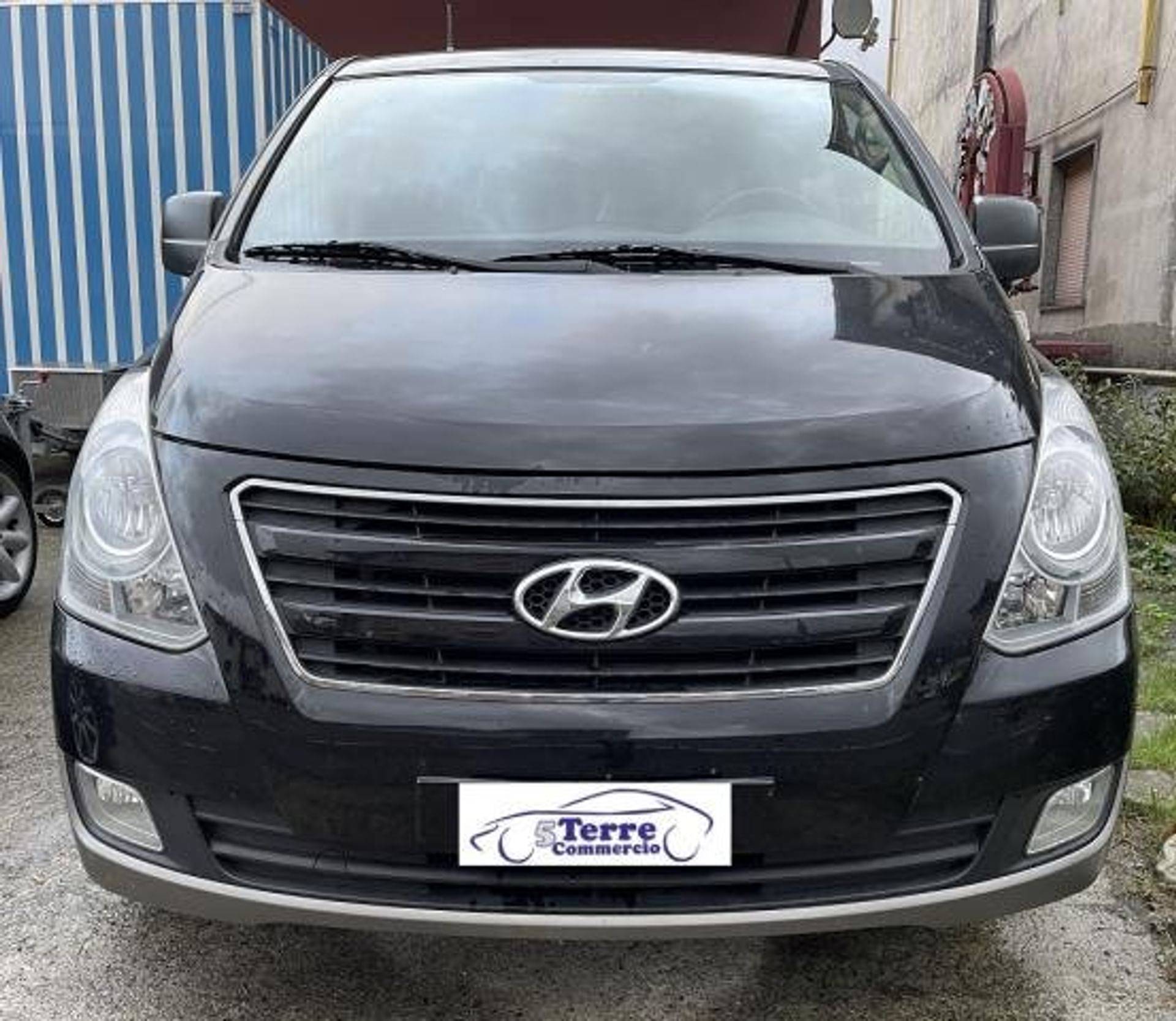 Hyundai H-1