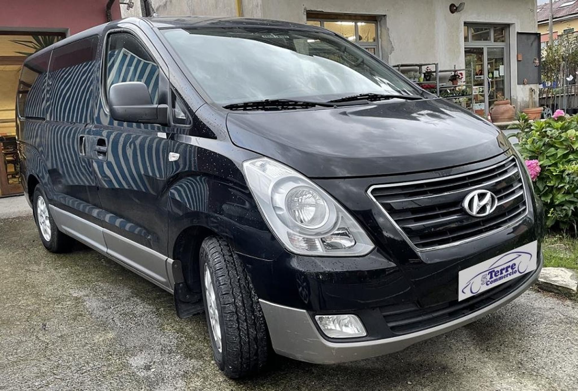Hyundai H-1