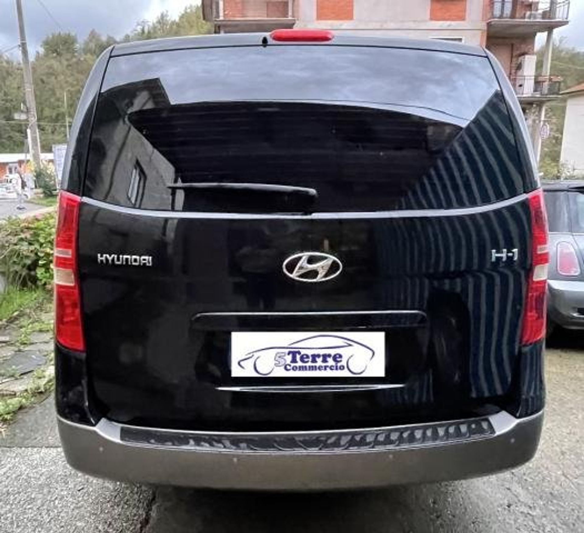 Hyundai H-1