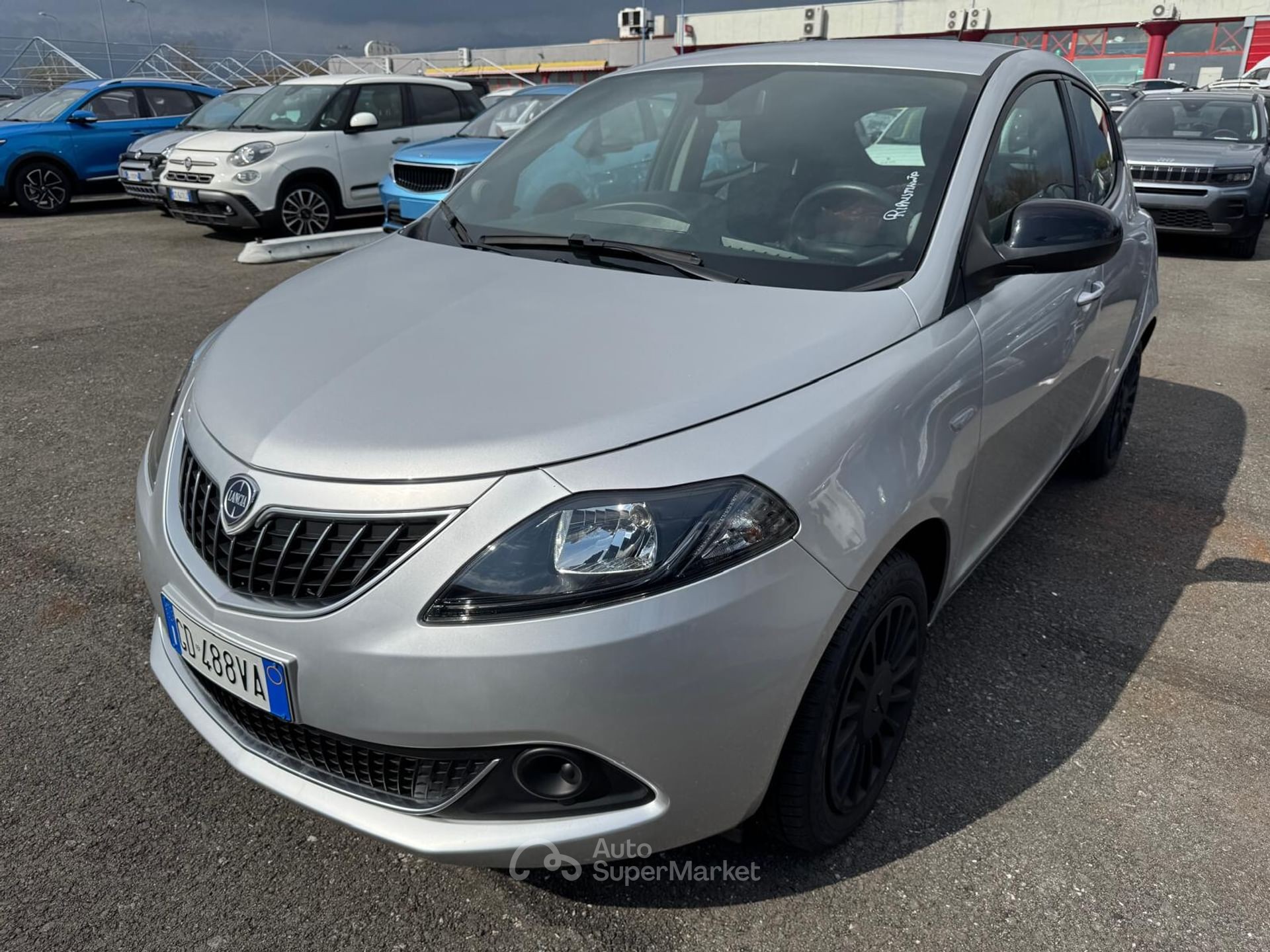Lancia Ypsilon