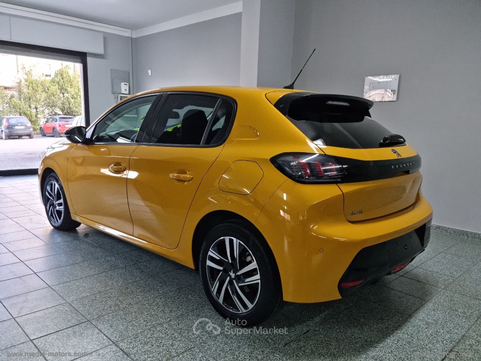 Peugeot 208