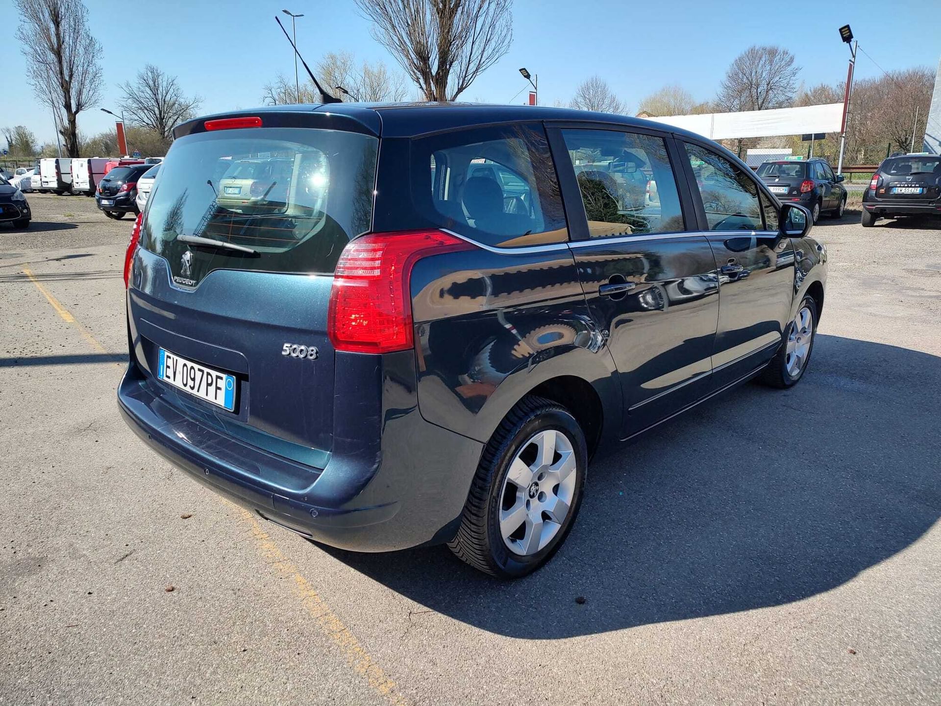 Peugeot 5008