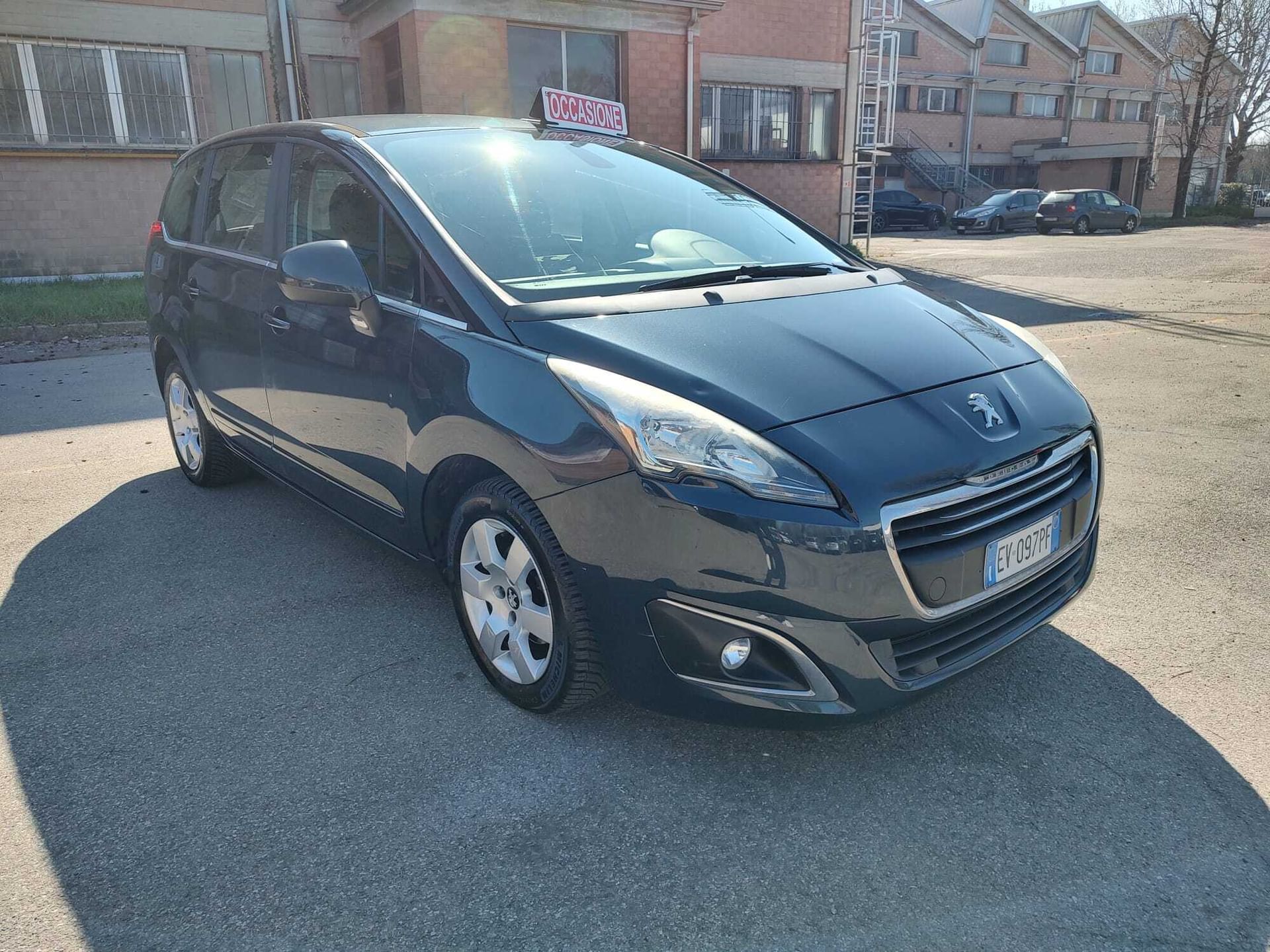 Peugeot 5008