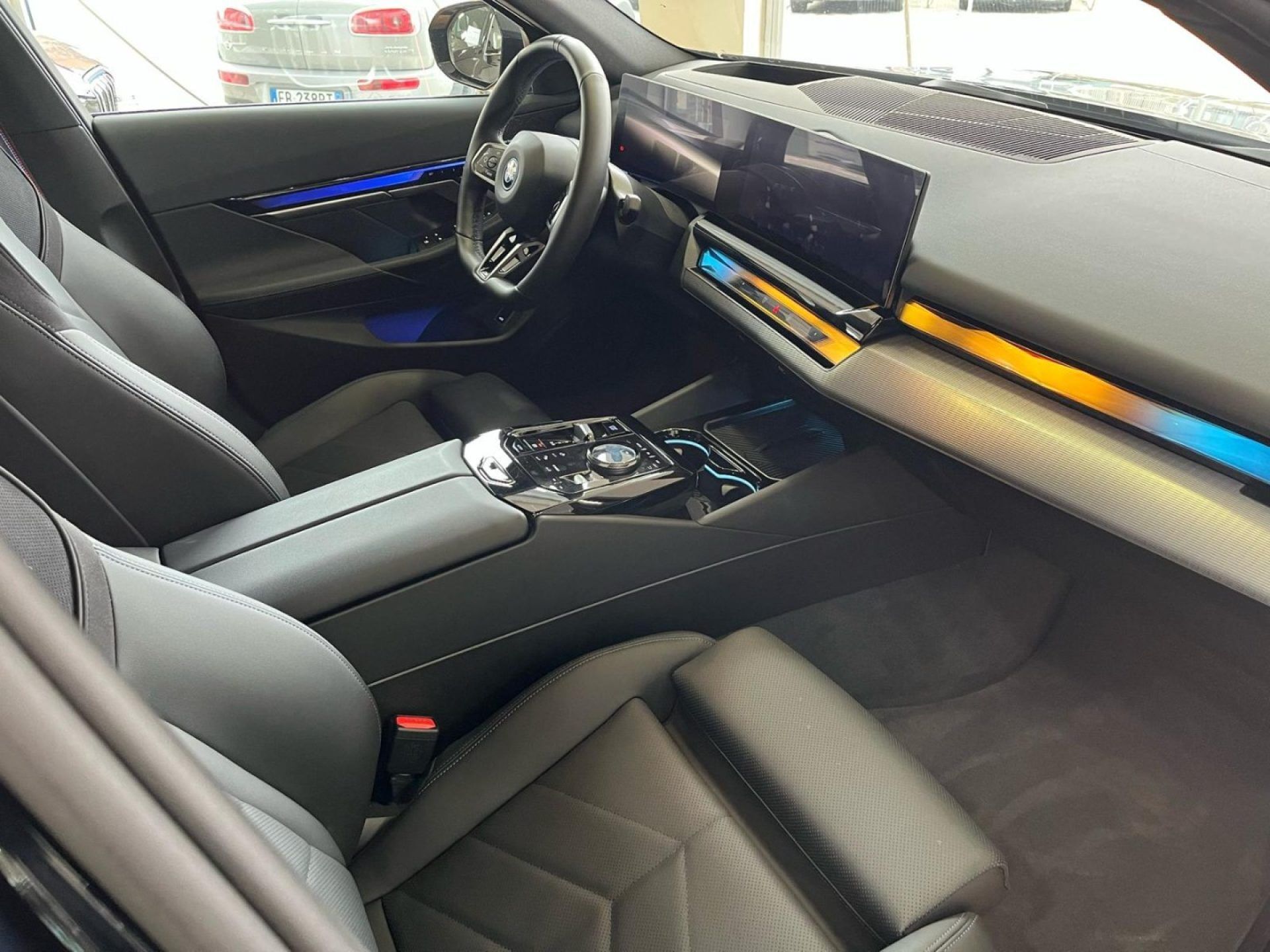 BMW i5