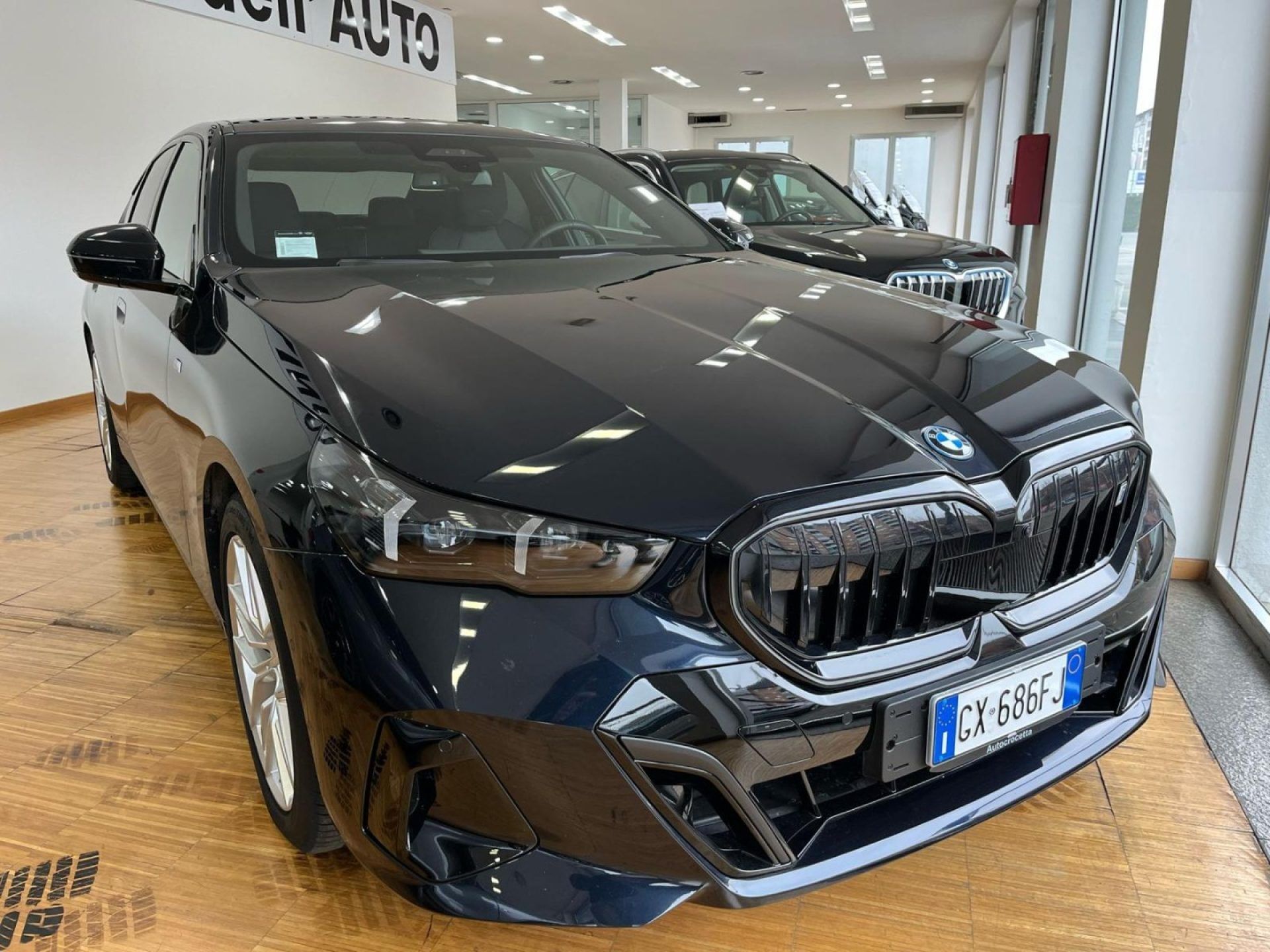 BMW i5