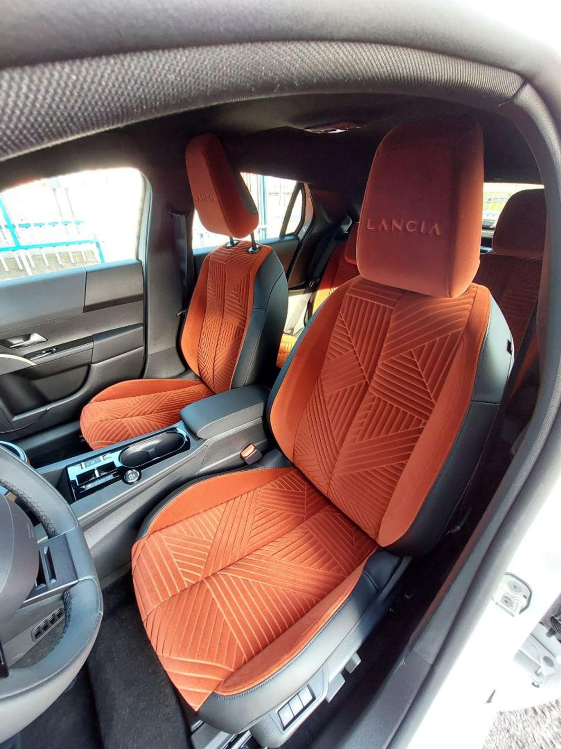 Lancia Ypsilon