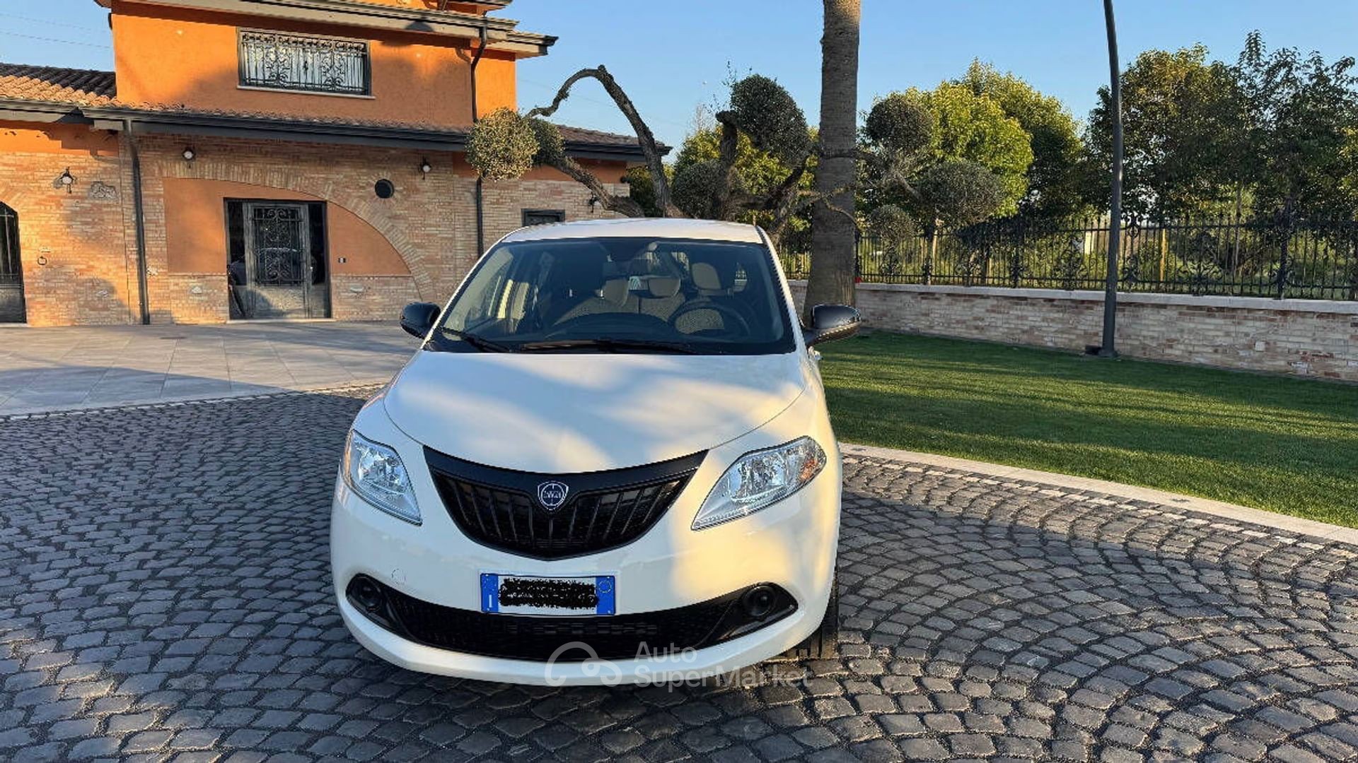 Lancia Ypsilon