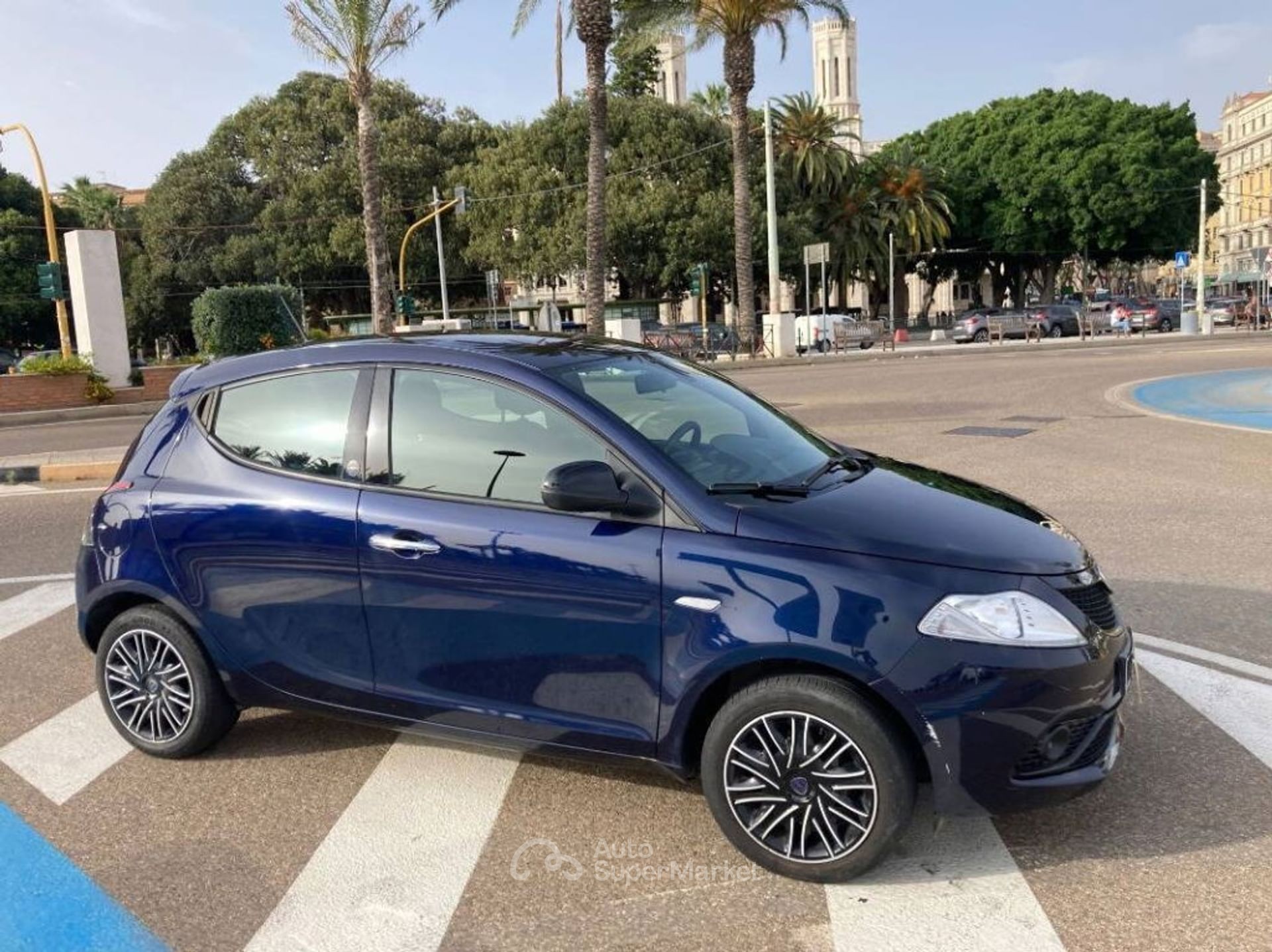 Lancia Ypsilon