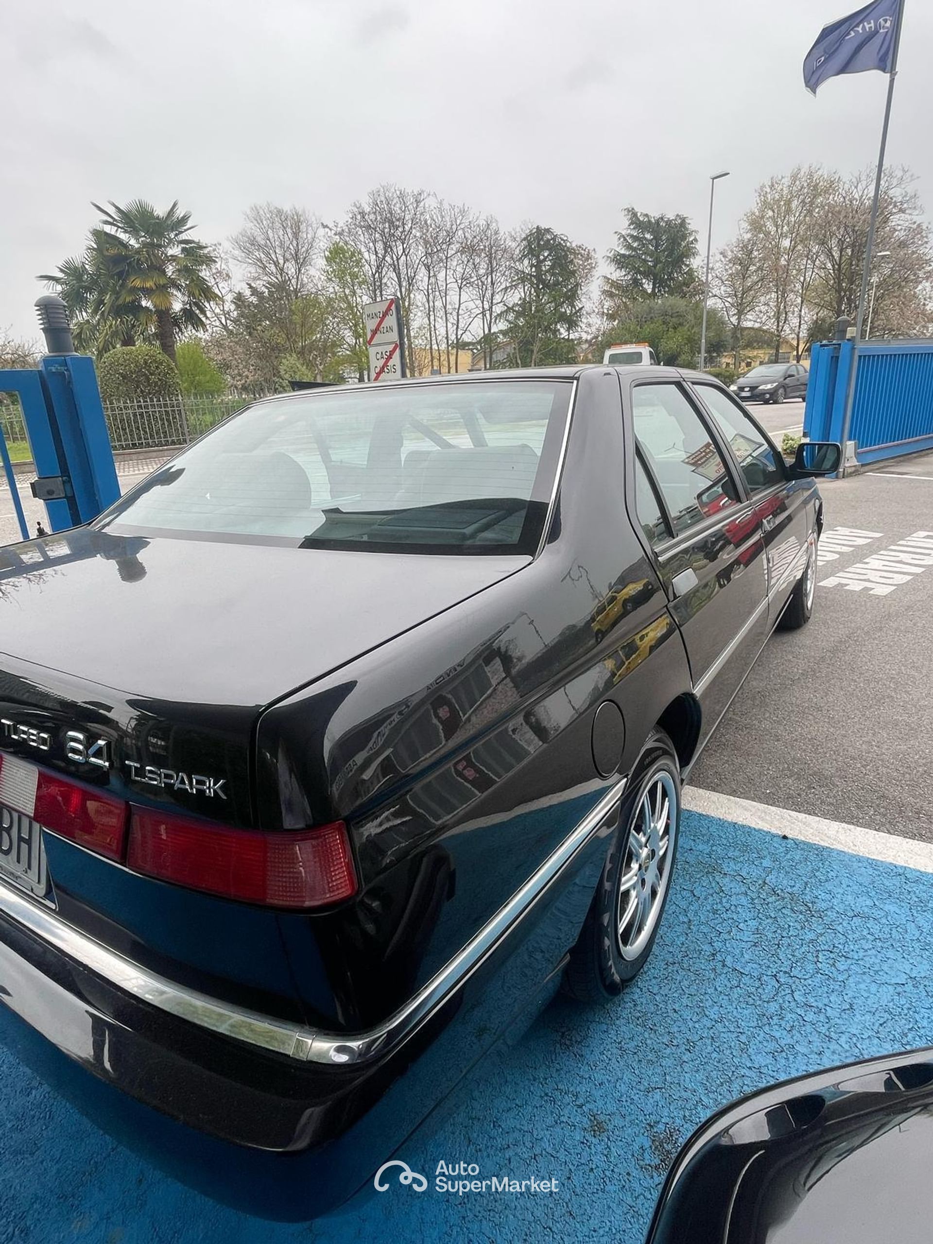Alfa Romeo 164