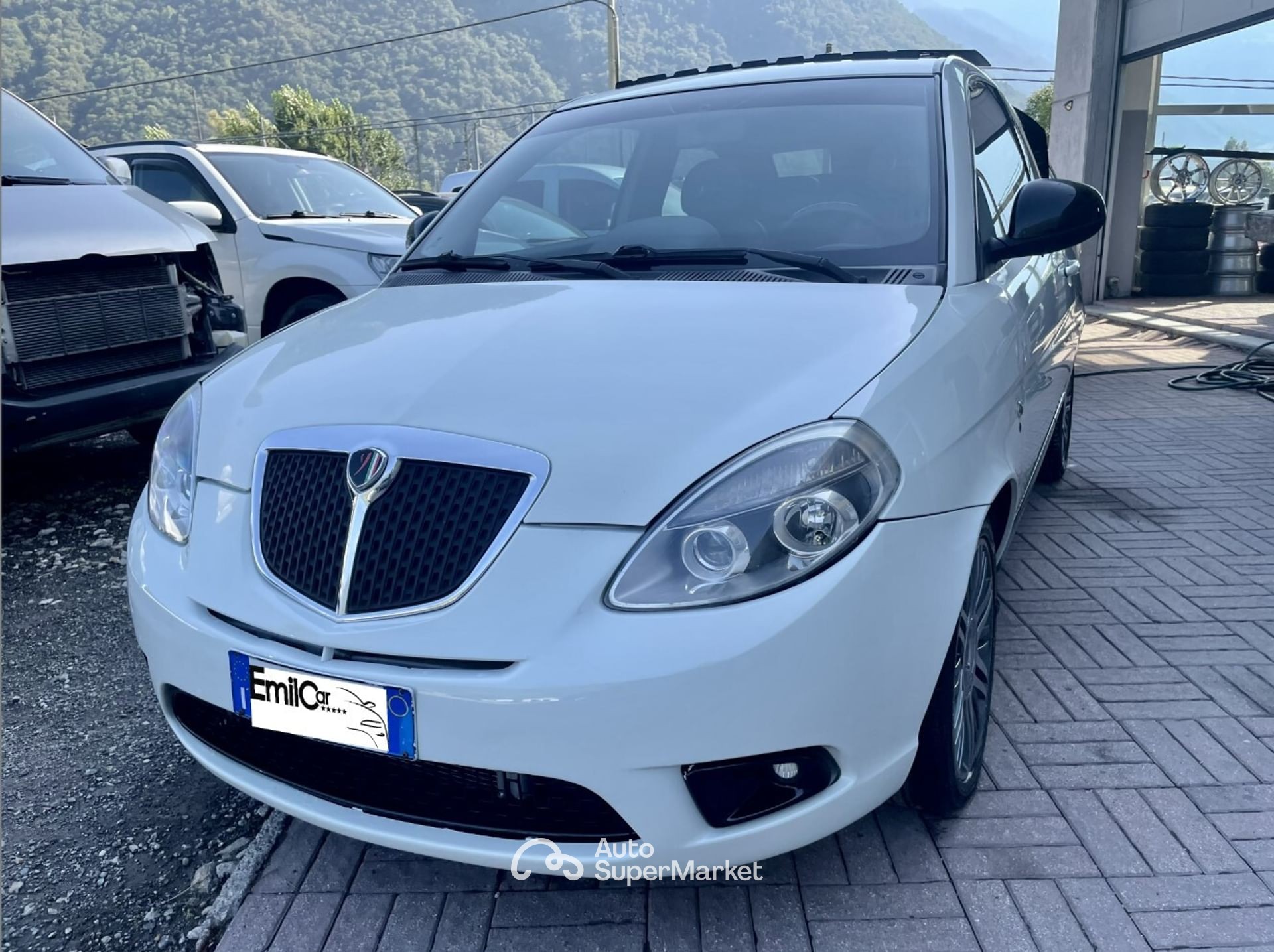 Lancia Ypsilon
