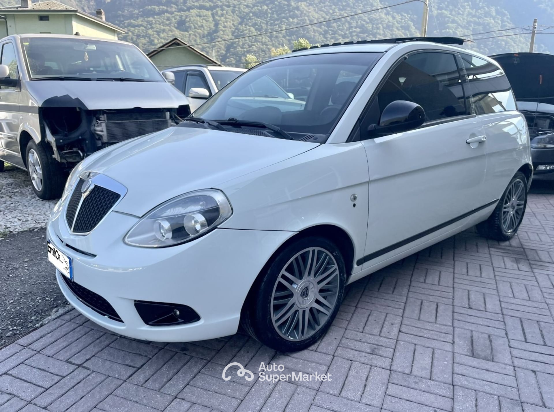 Lancia Ypsilon