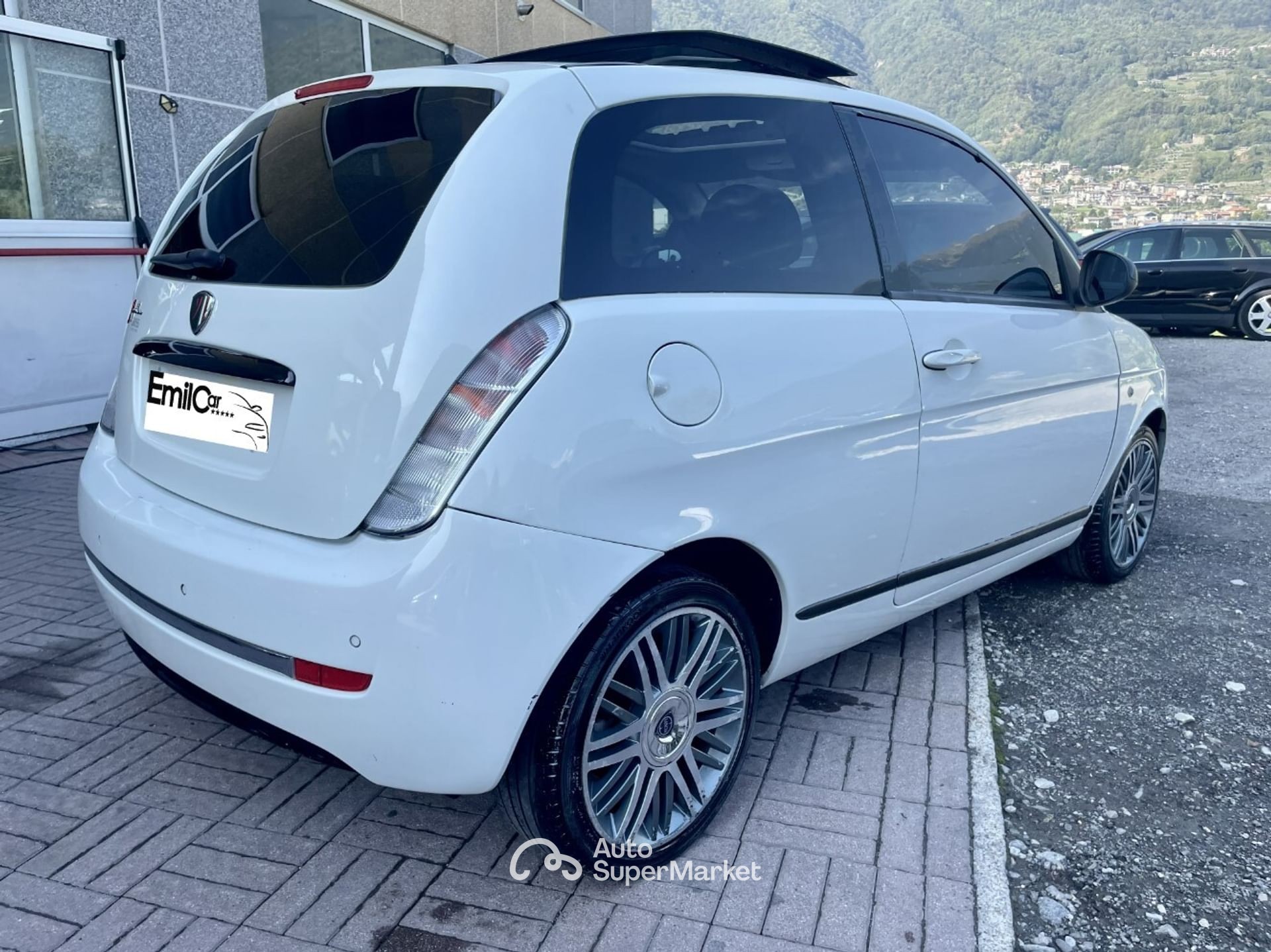 Lancia Ypsilon