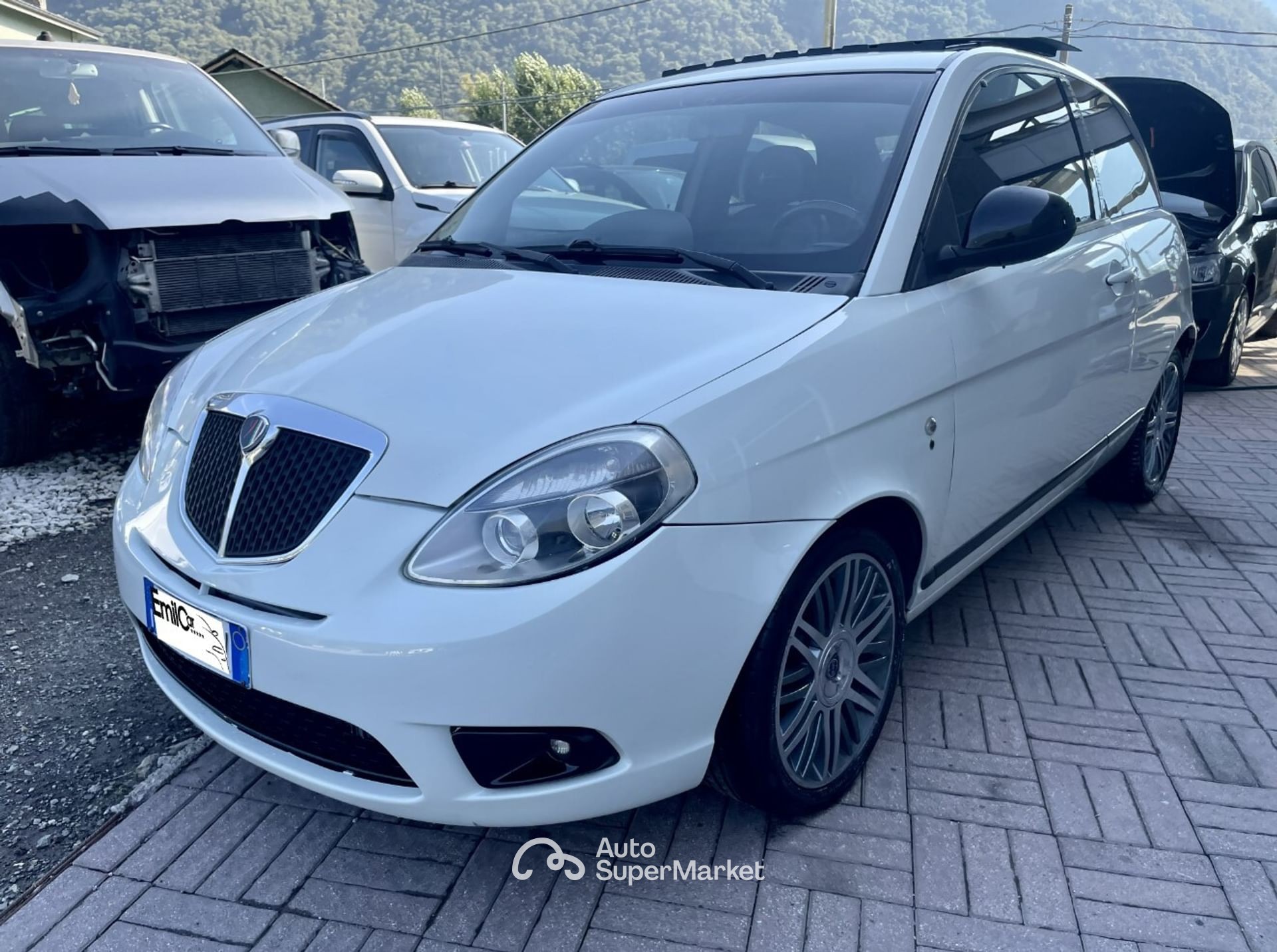 Lancia Ypsilon