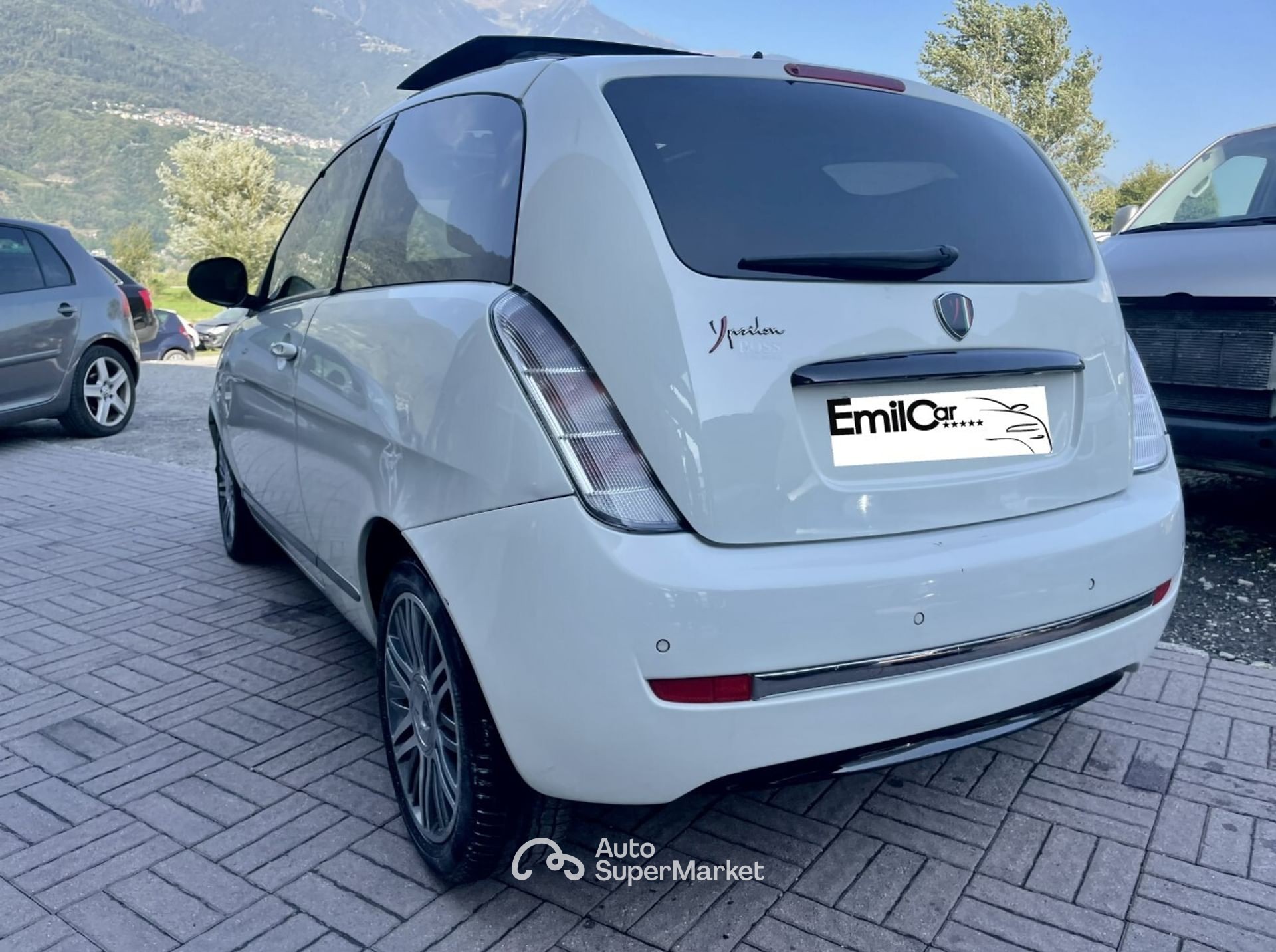 Lancia Ypsilon