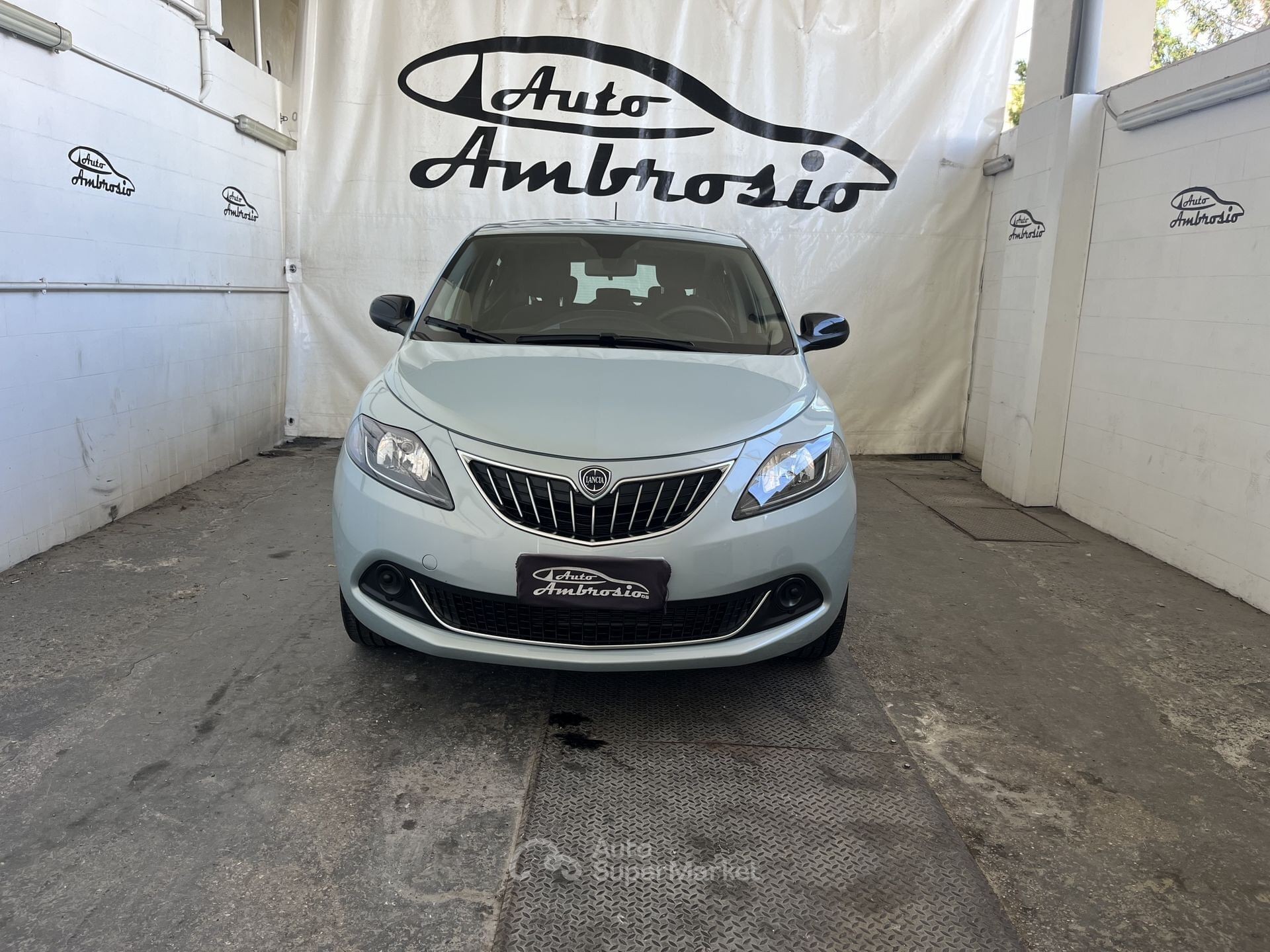 Lancia Ypsilon