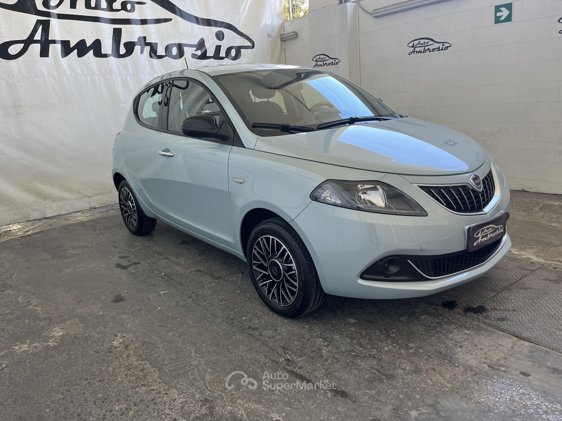 Lancia Ypsilon