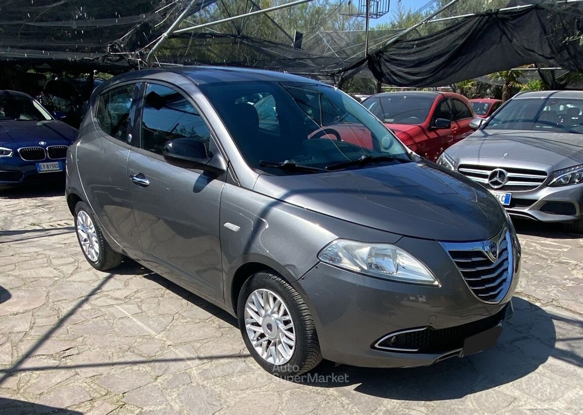 Lancia Ypsilon