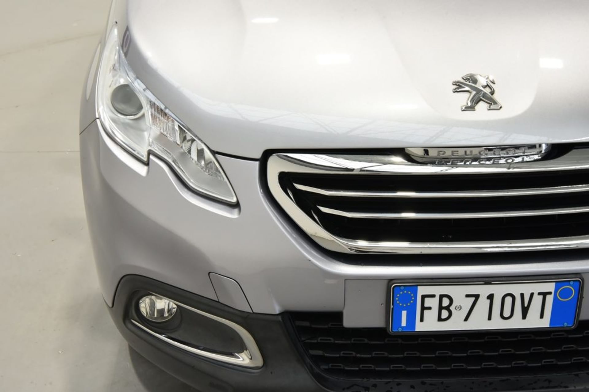Peugeot BlueHDi 100 - Luci