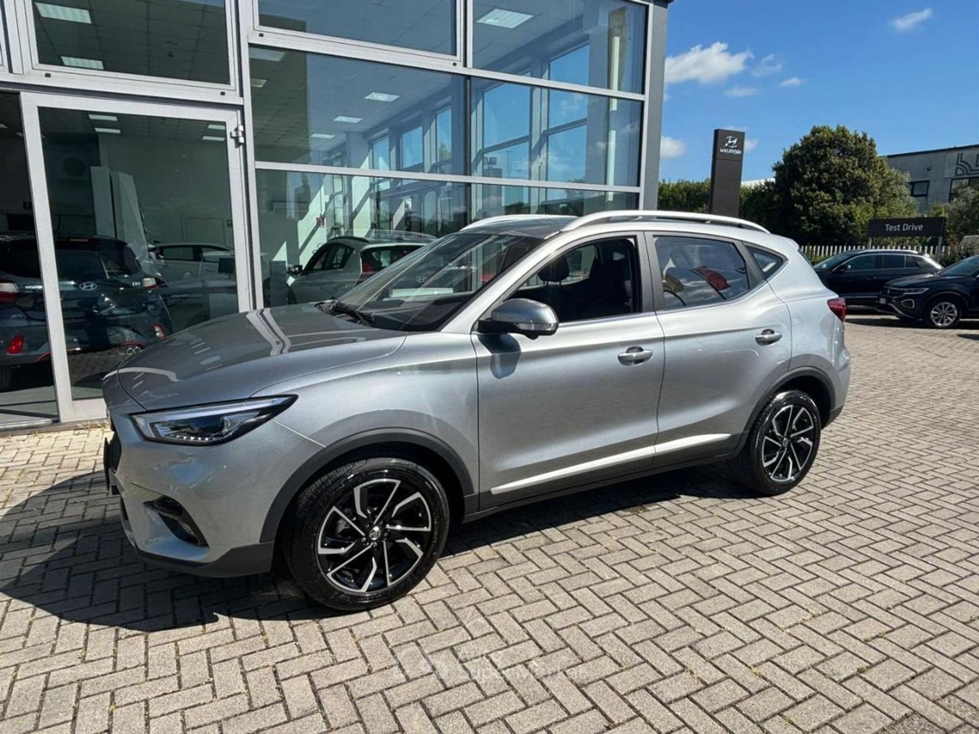 MG ZS
