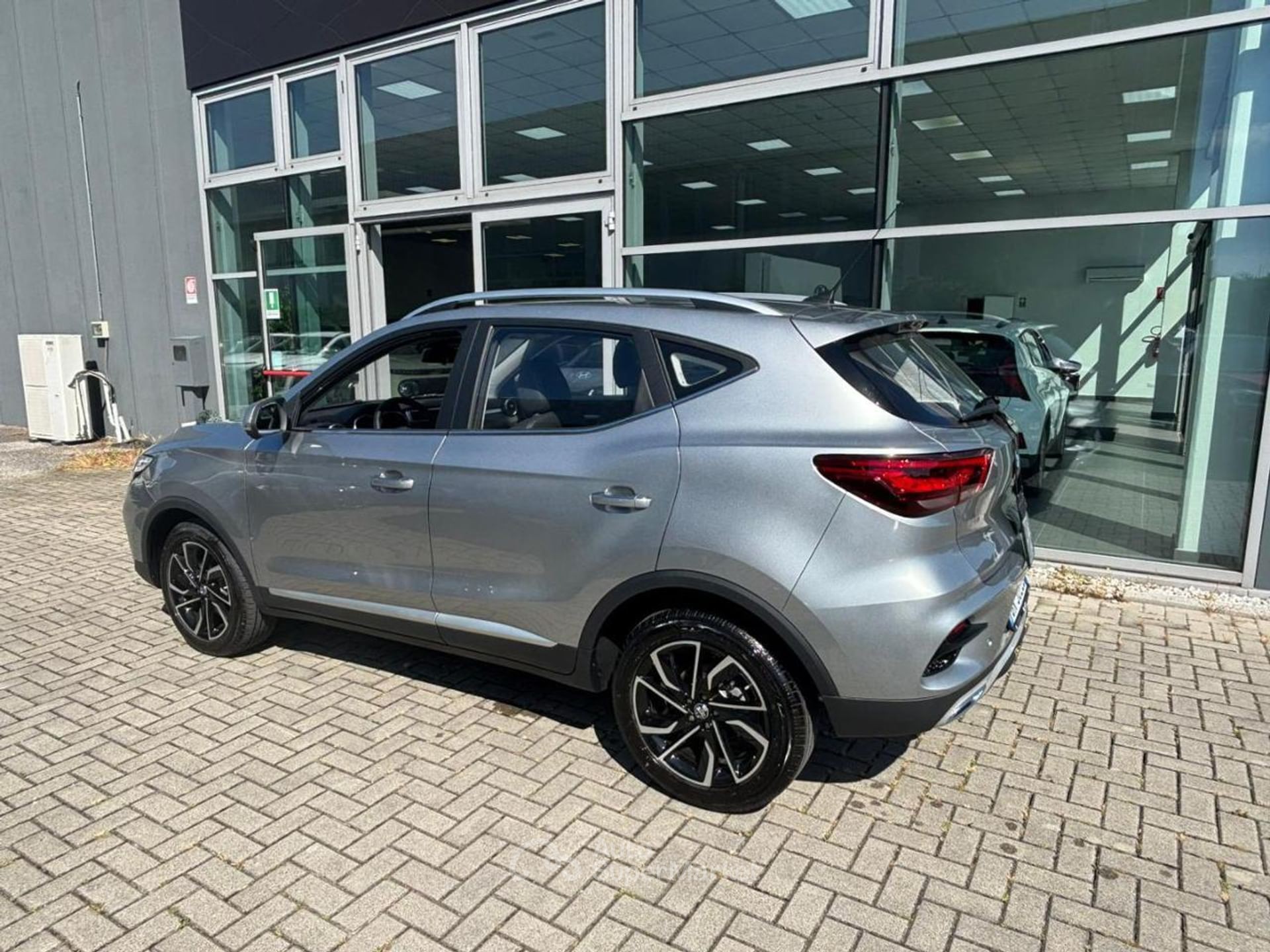 MG ZS