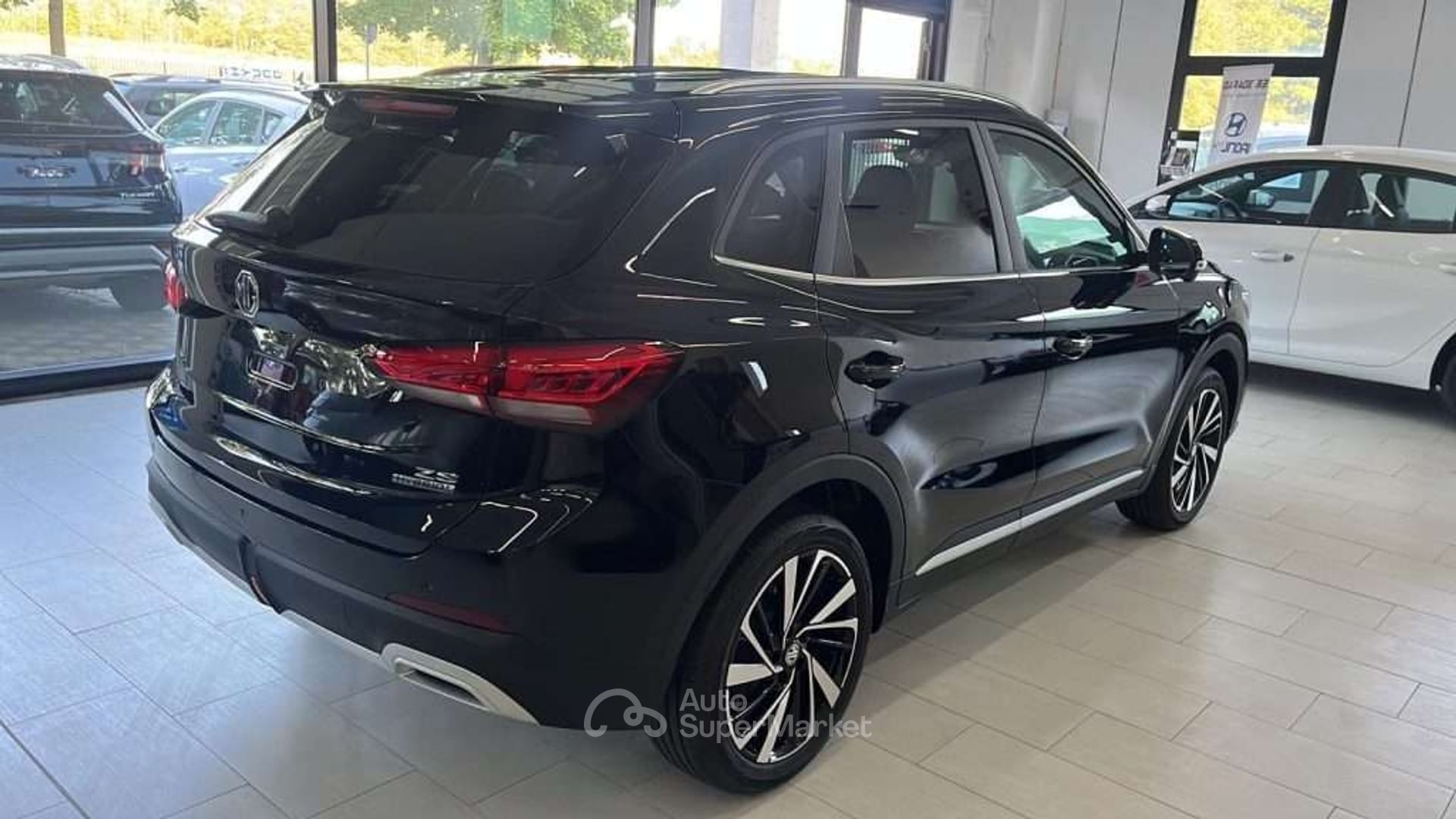 MG ZS