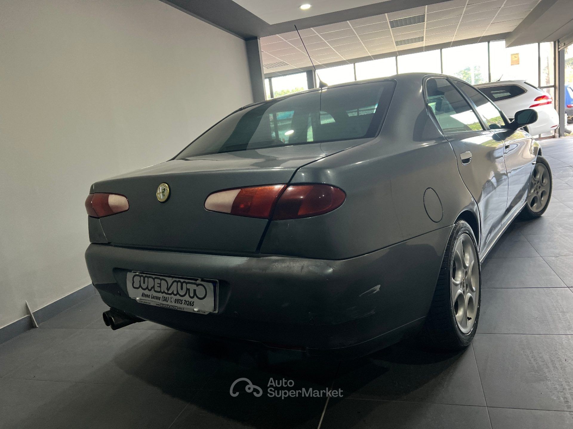 Alfa Romeo 166