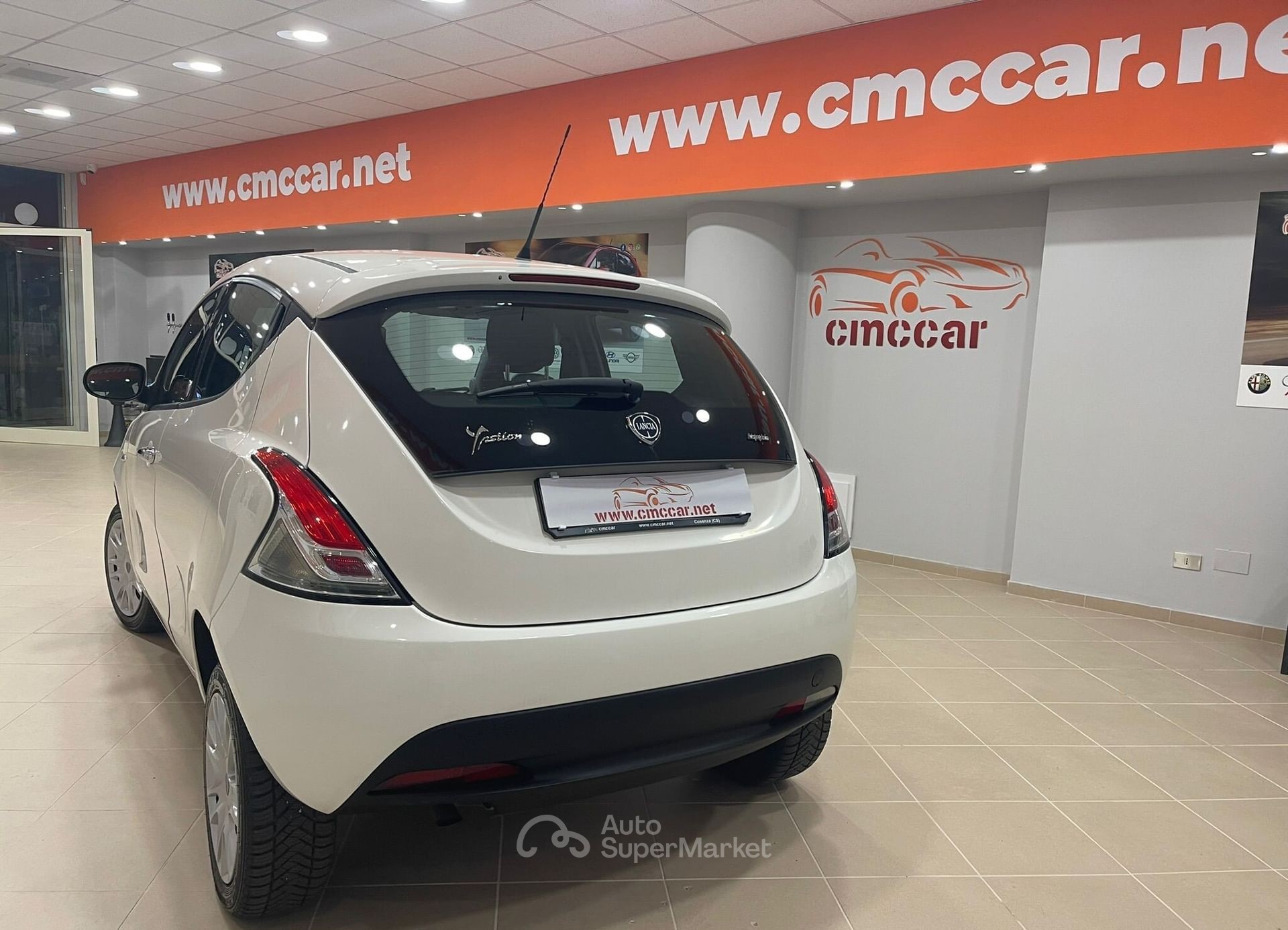 Lancia Ypsilon