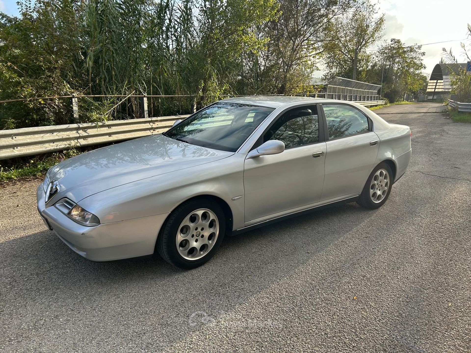 Alfa Romeo 166