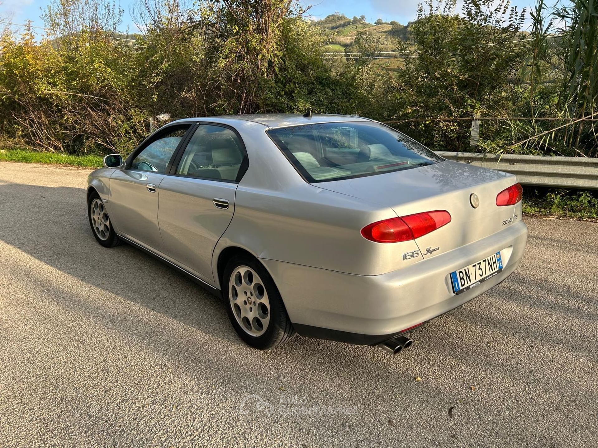 Alfa Romeo 166