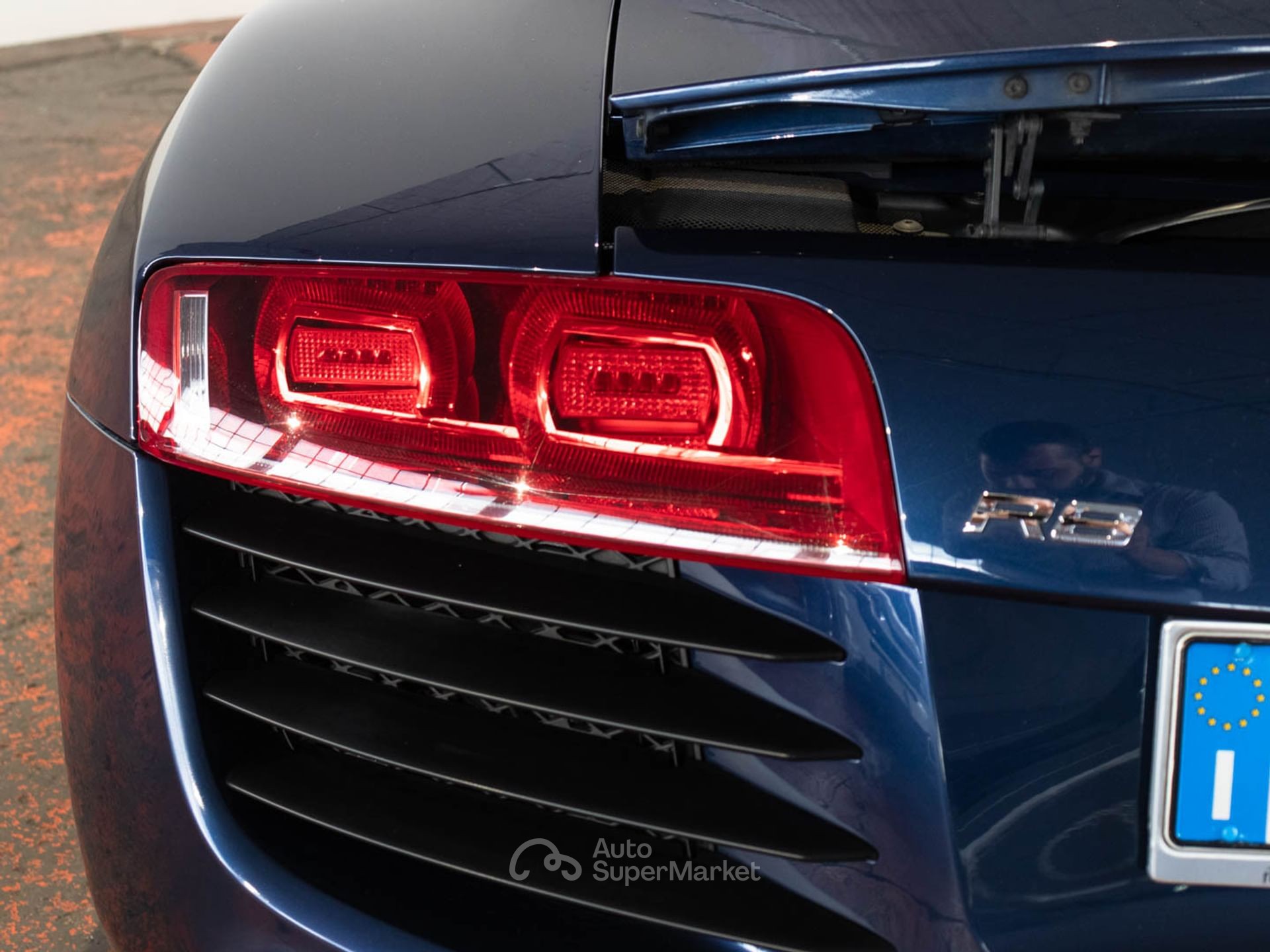 Audi R8