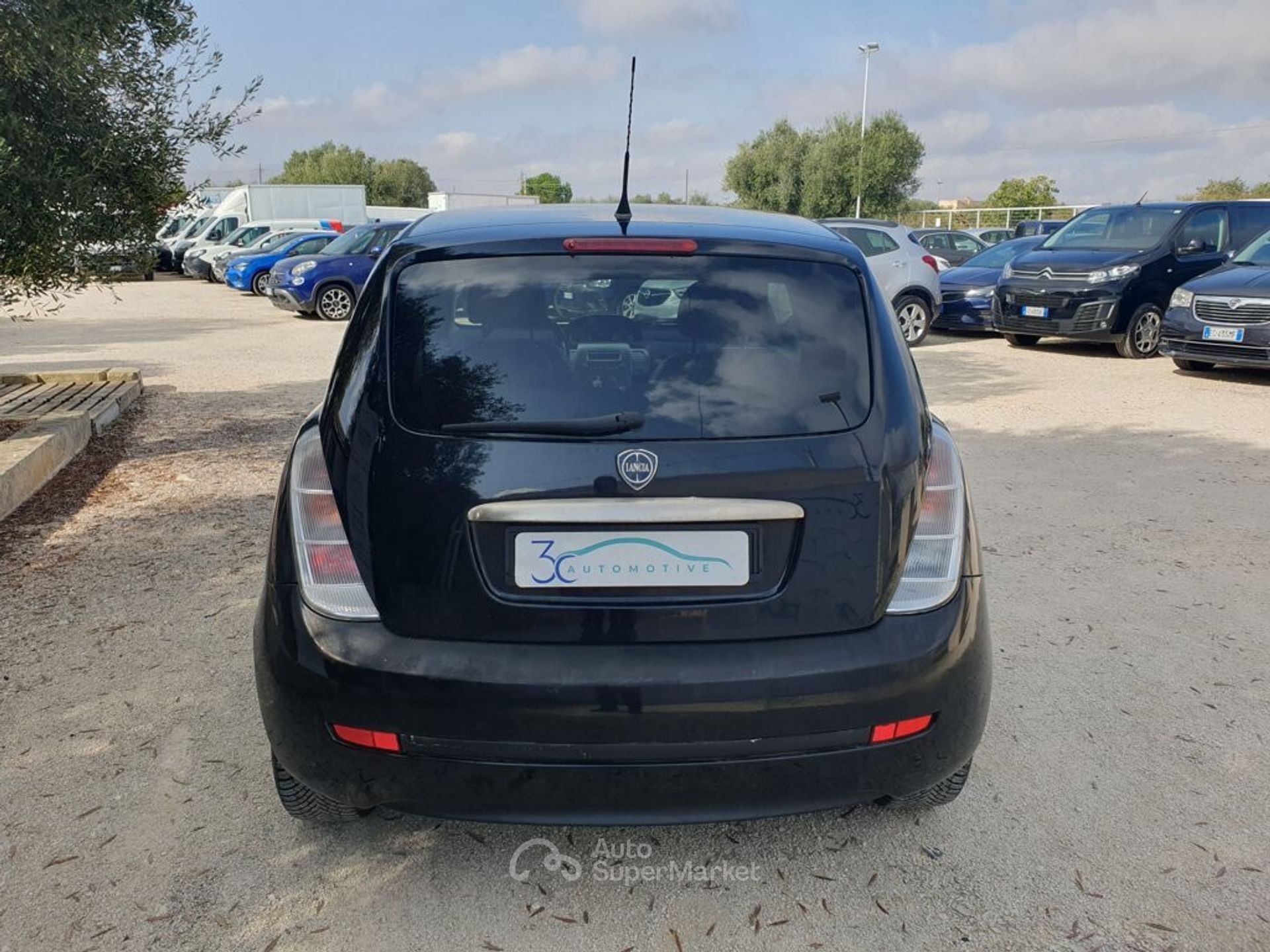 Lancia Ypsilon