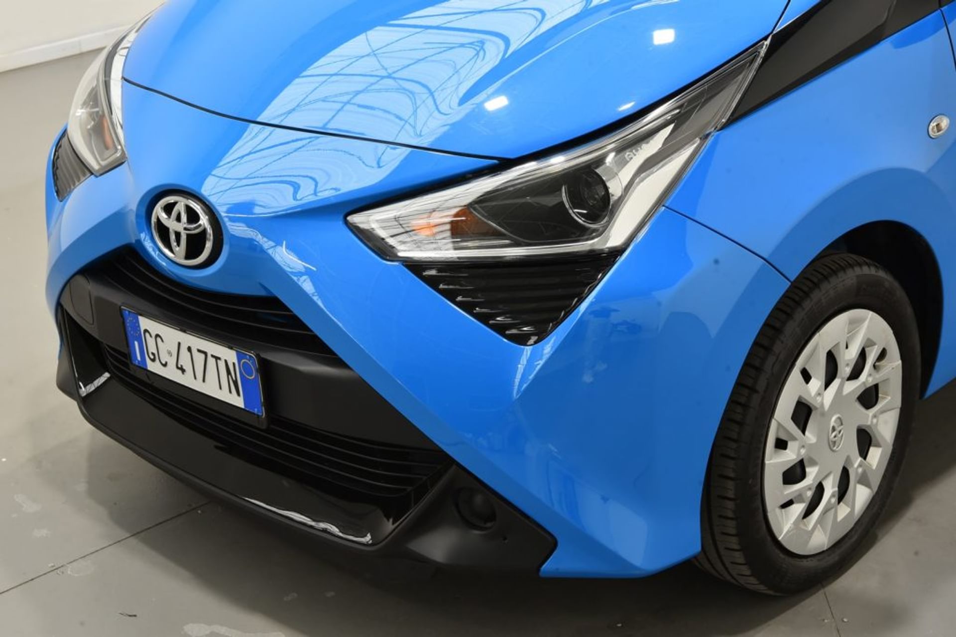 Toyota 1.0 VVT-i 72CV - Anteriore destro