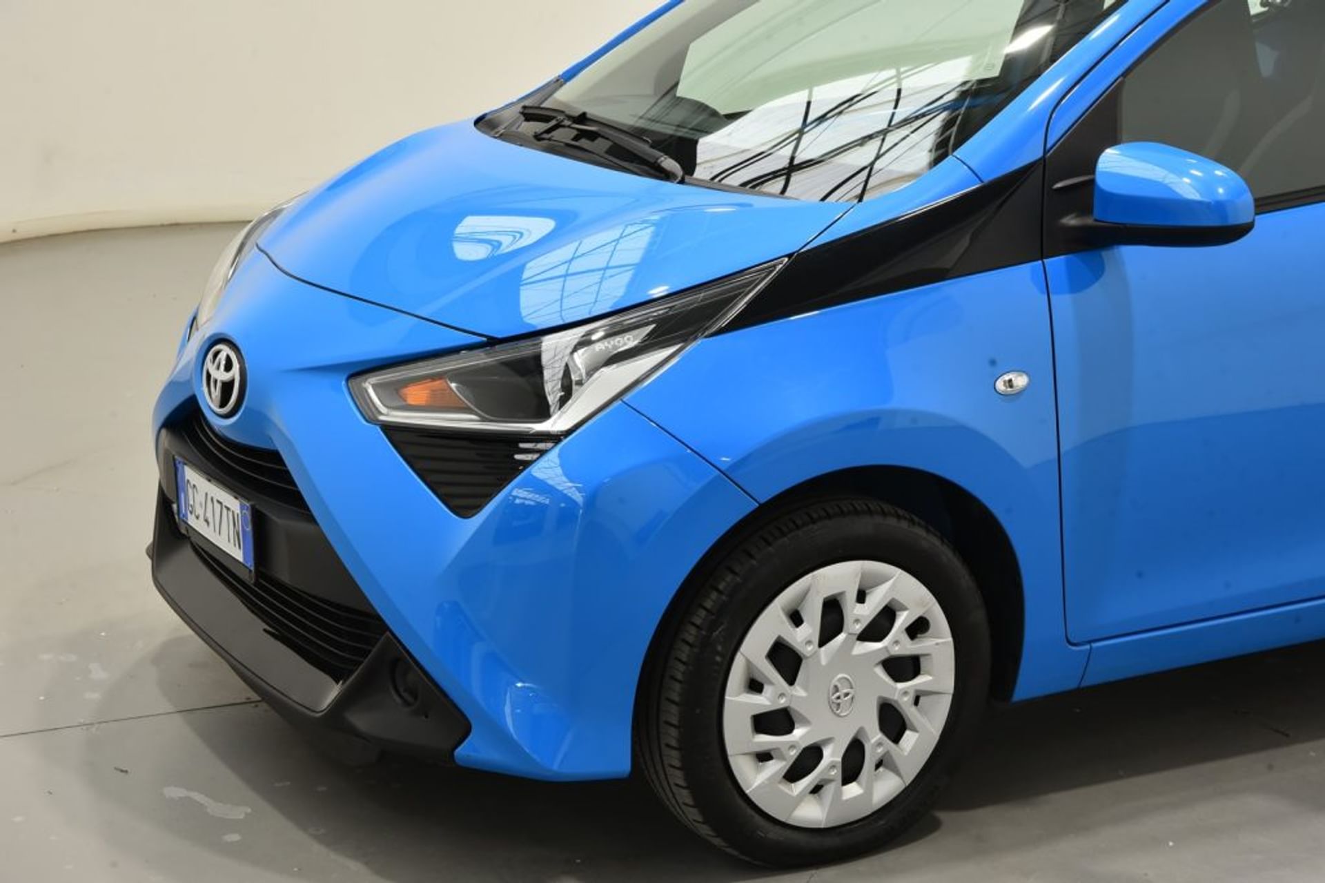 Toyota 1.0 VVT-i 72CV - Anteriore sinistro