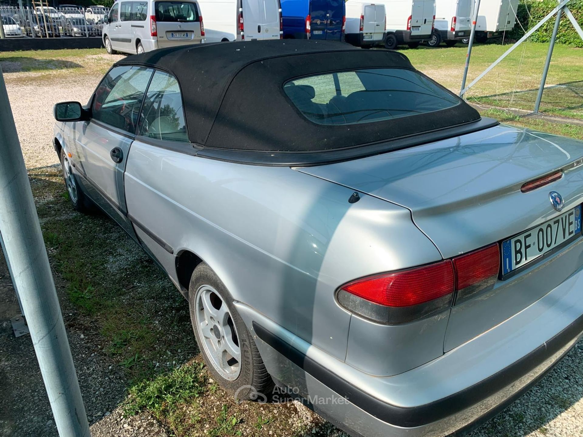 Saab 900