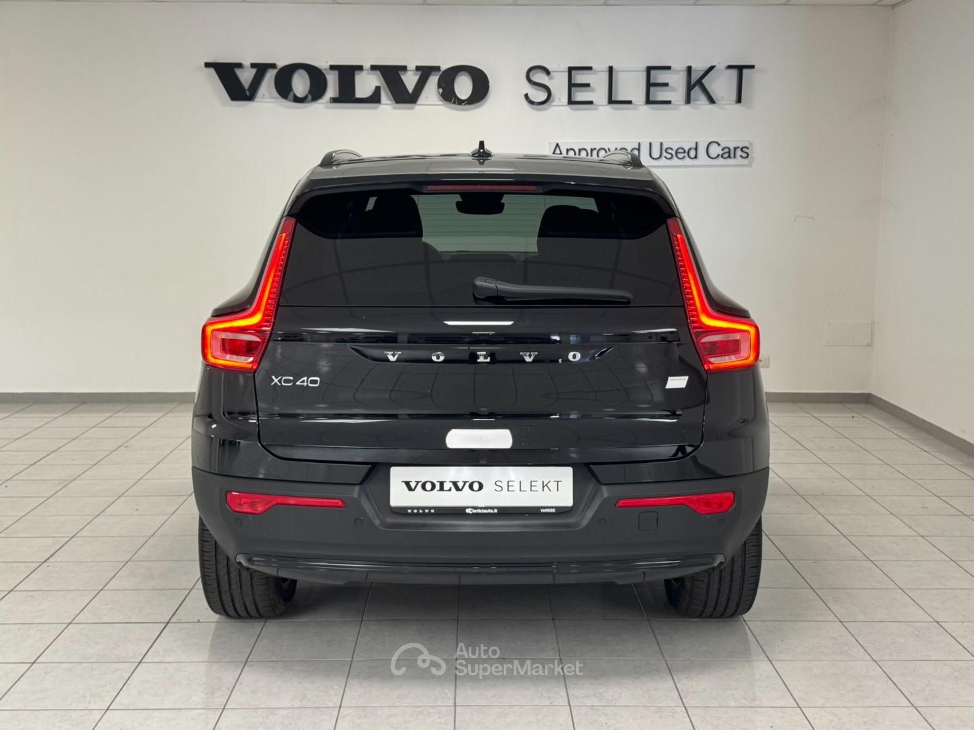 Volvo EX40