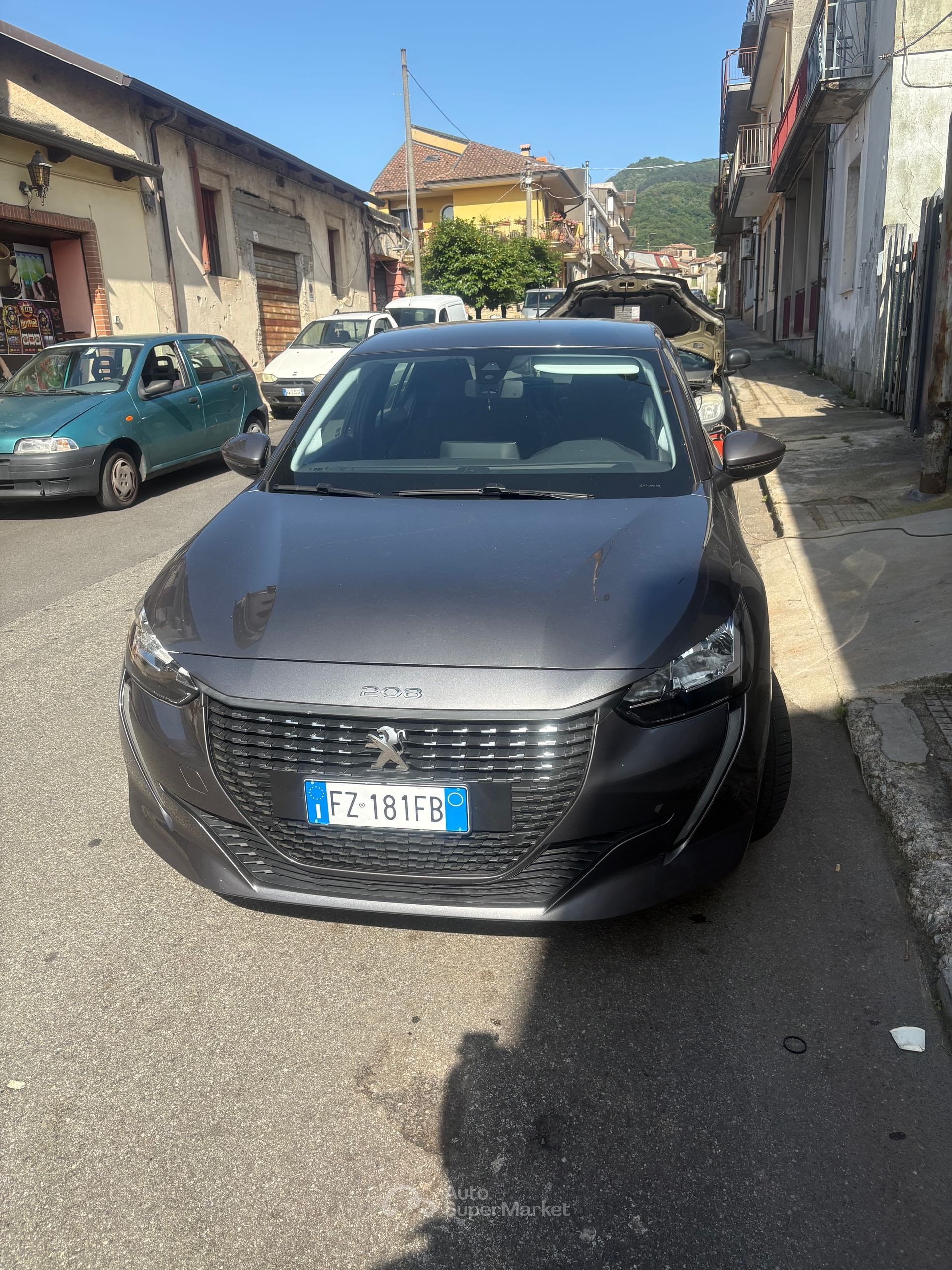 Peugeot 208