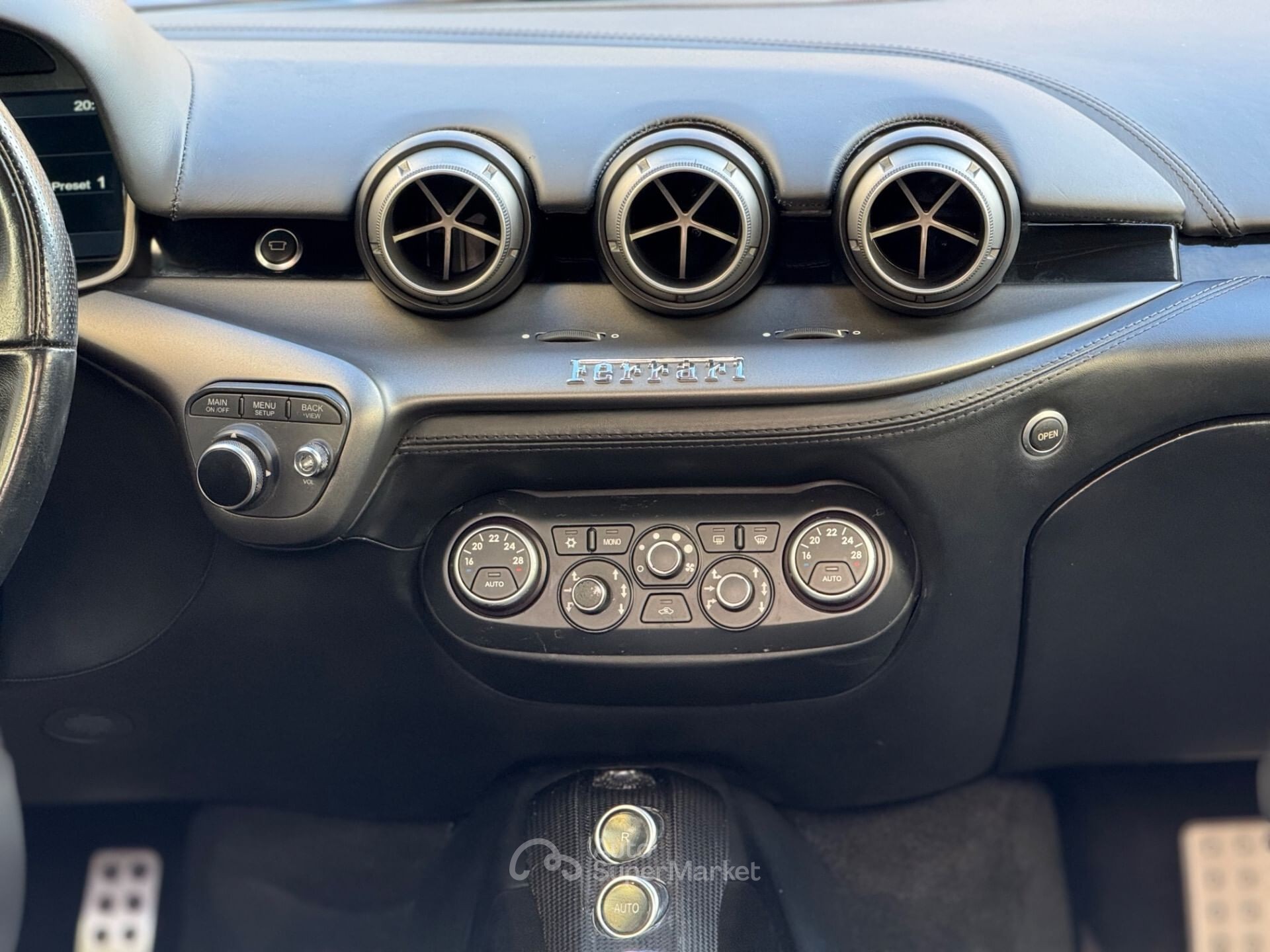 Ferrari F12