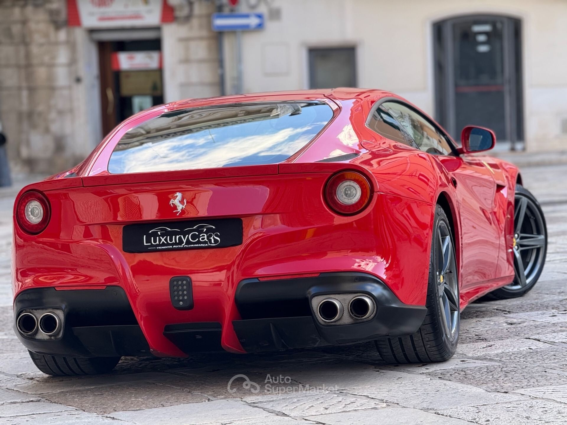 Ferrari F12