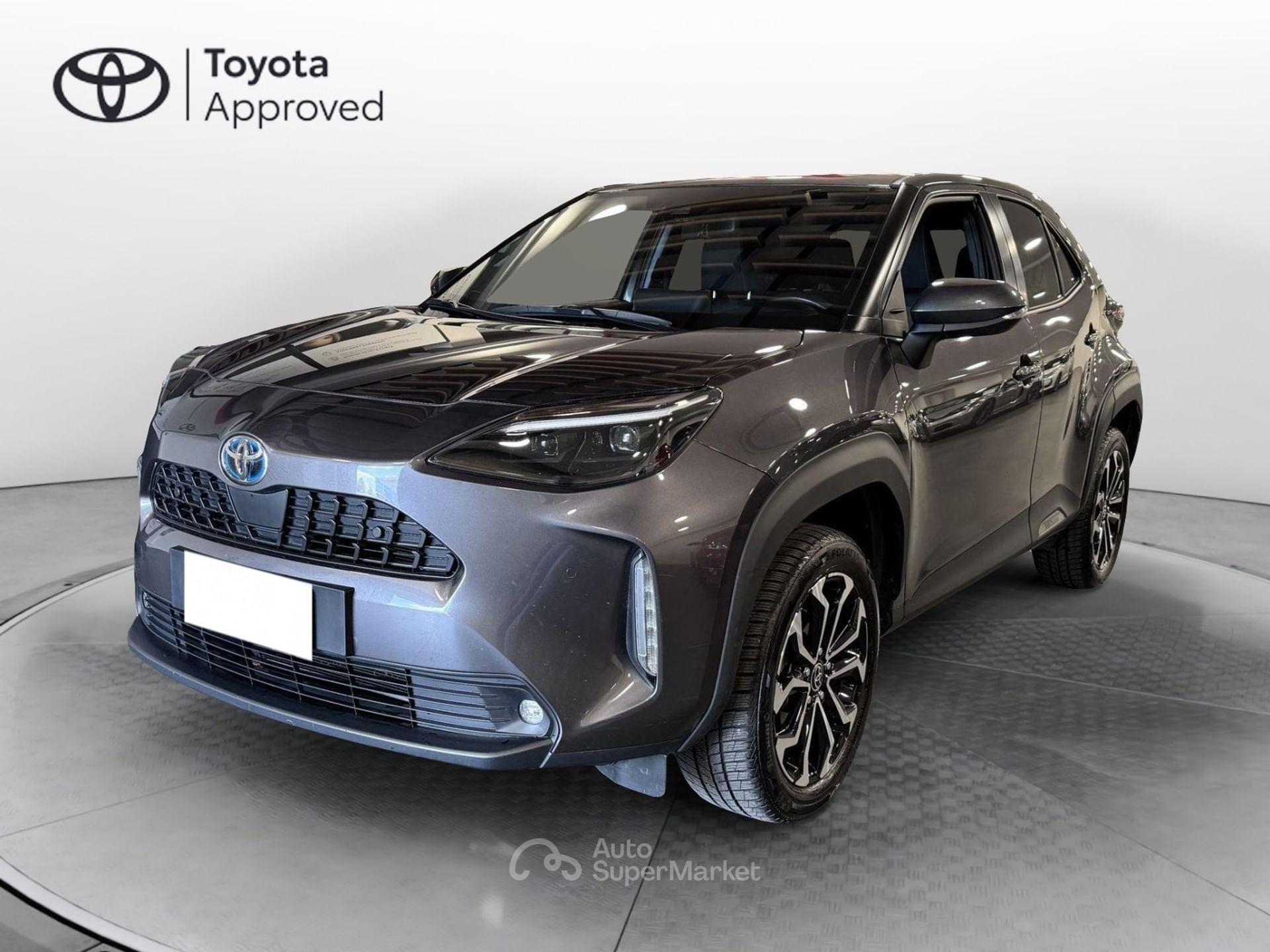 Strešné nosiče | Priečniky Thule Toyota Yaris Cross 2021-2026 integrované pozdĺžniky, SquareBar Evo | www.nosice-autoboxy.sk