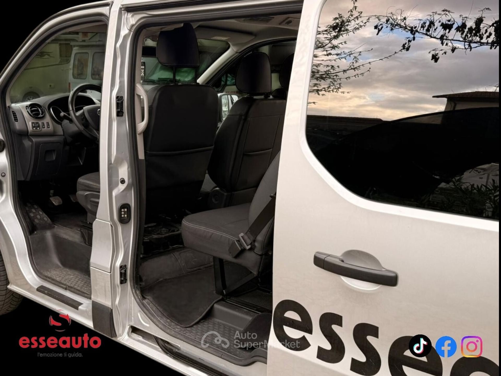 Nissan NV300