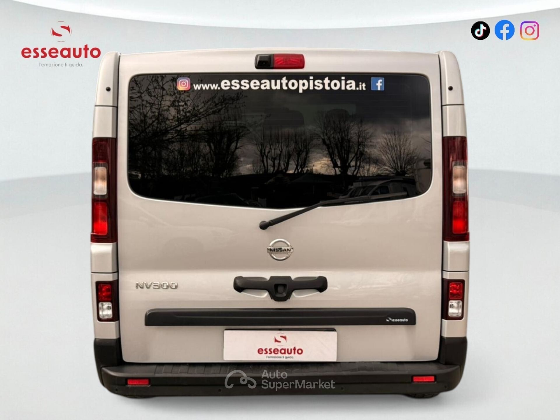 Nissan NV300