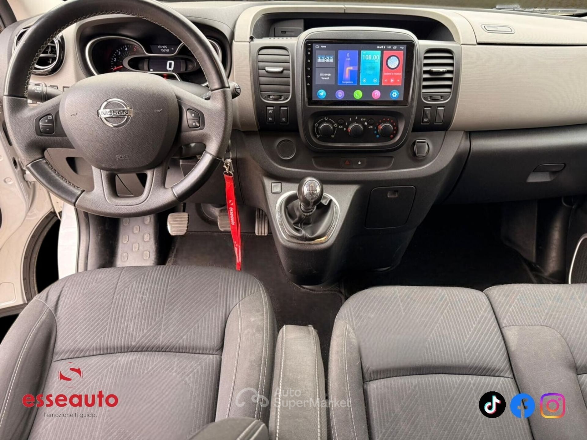 Nissan NV300