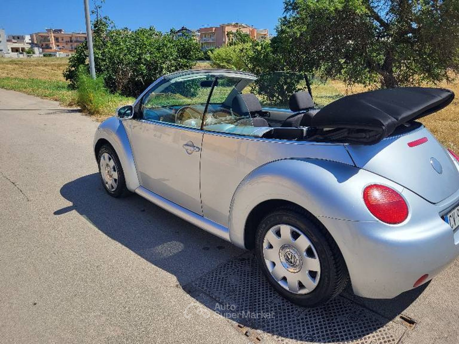 Volkswagen New Beetle