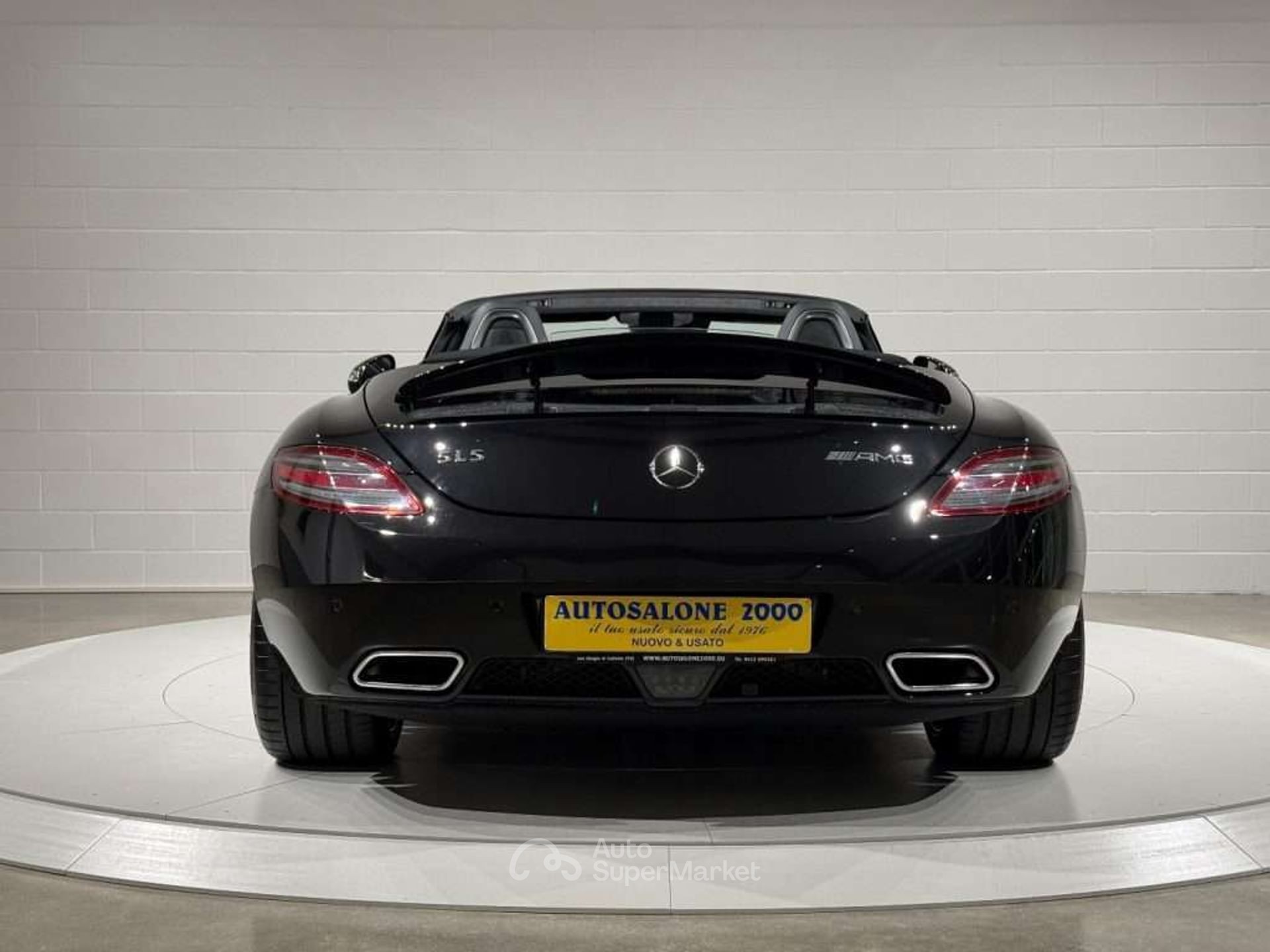 Mercedes-Benz SLS